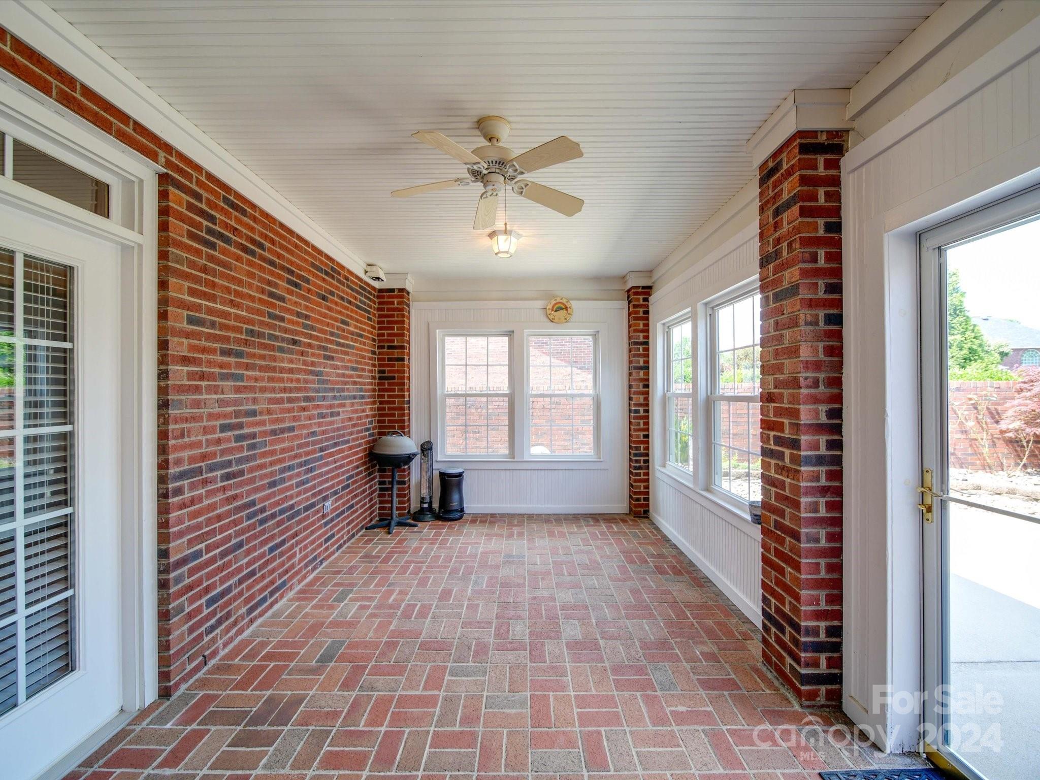 1562 Elkhart Circle
