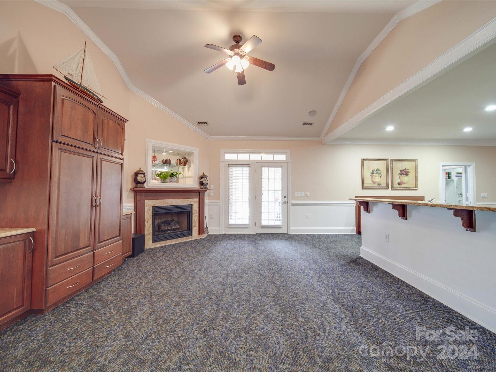 1562 Elkhart Circle