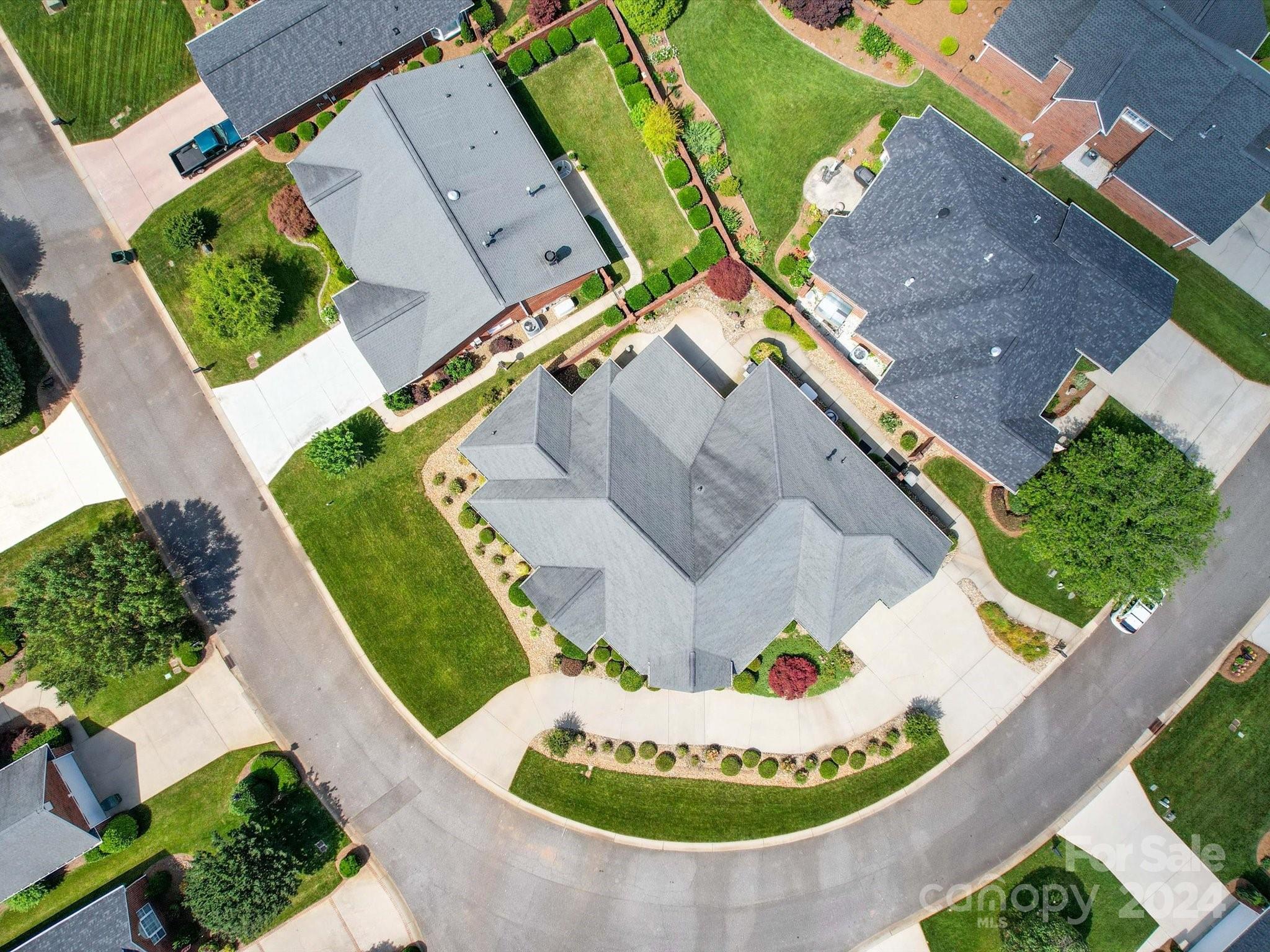 1562 Elkhart Circle