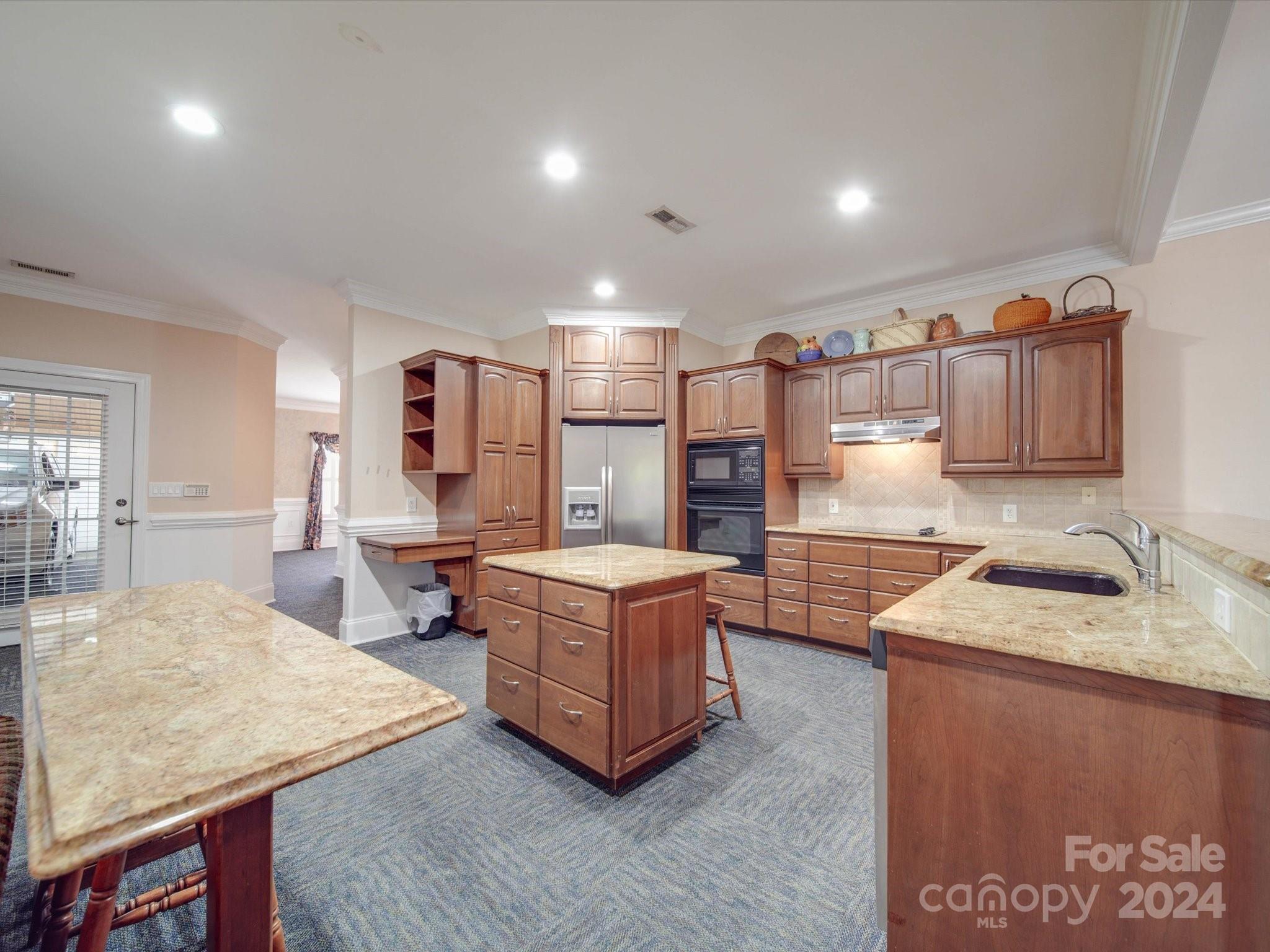 1562 Elkhart Circle