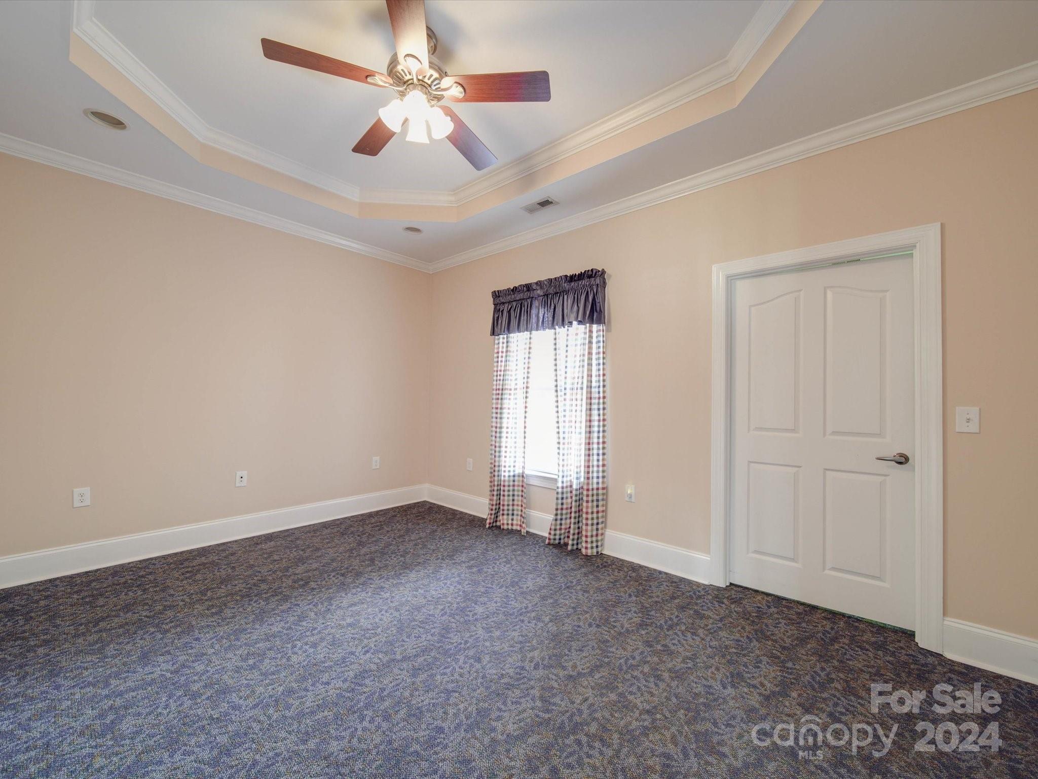 1562 Elkhart Circle