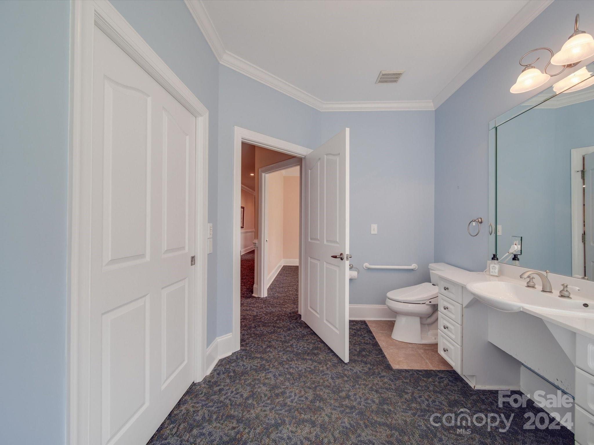1562 Elkhart Circle