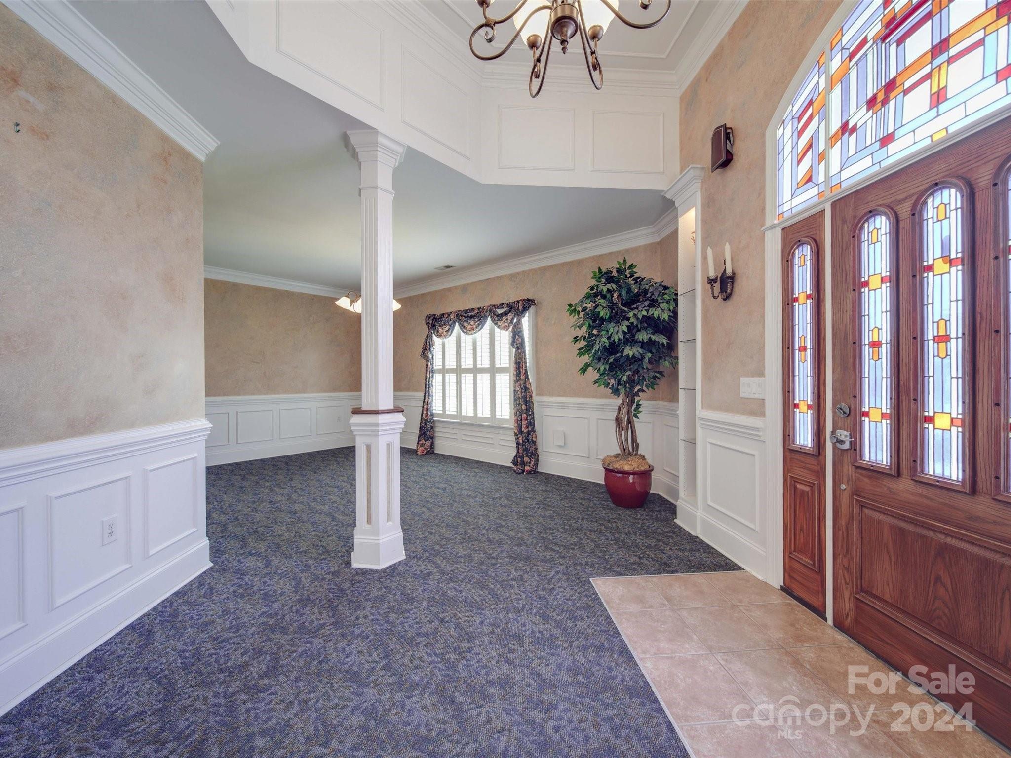 1562 Elkhart Circle