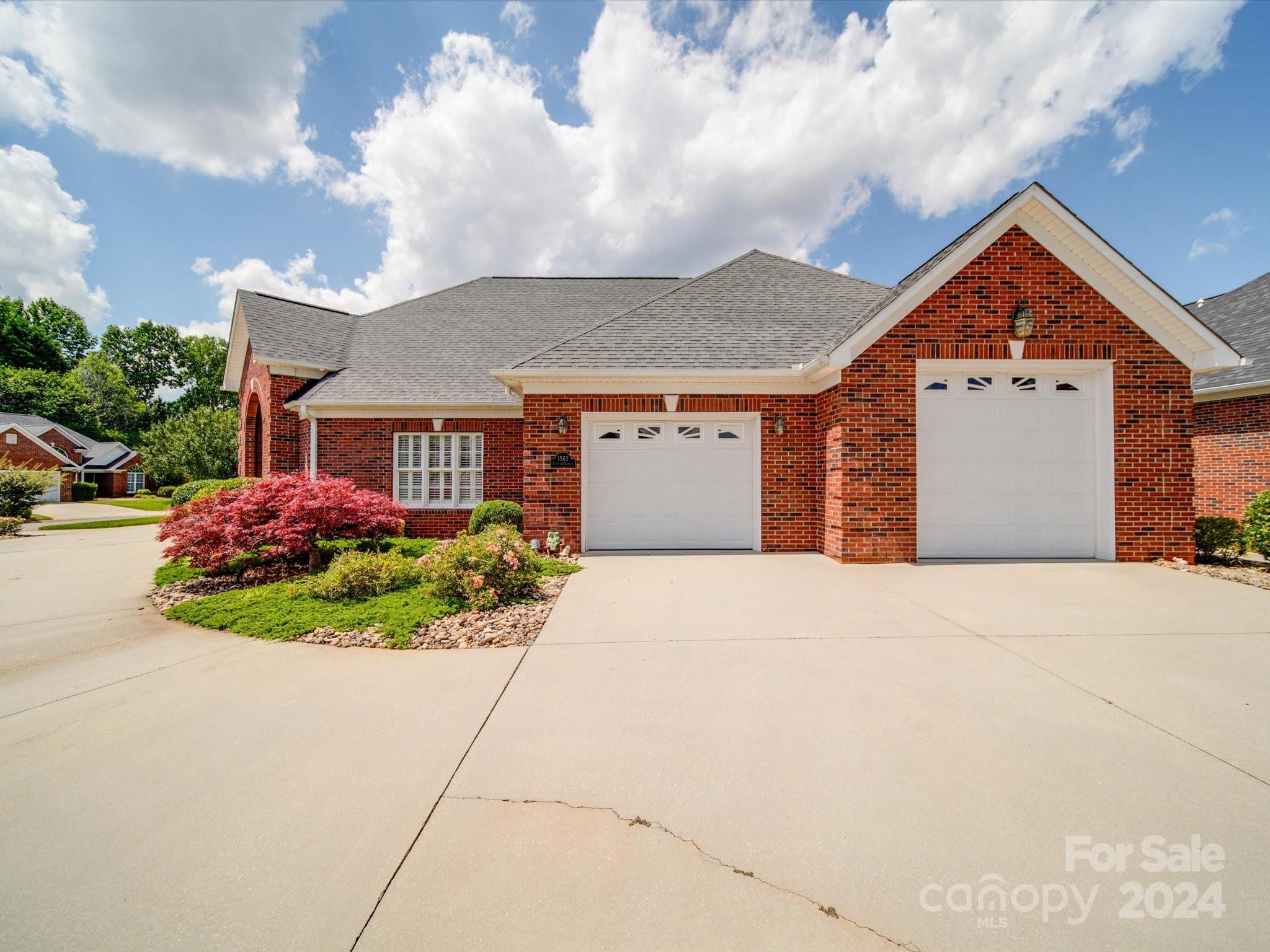 1562 Elkhart Circle