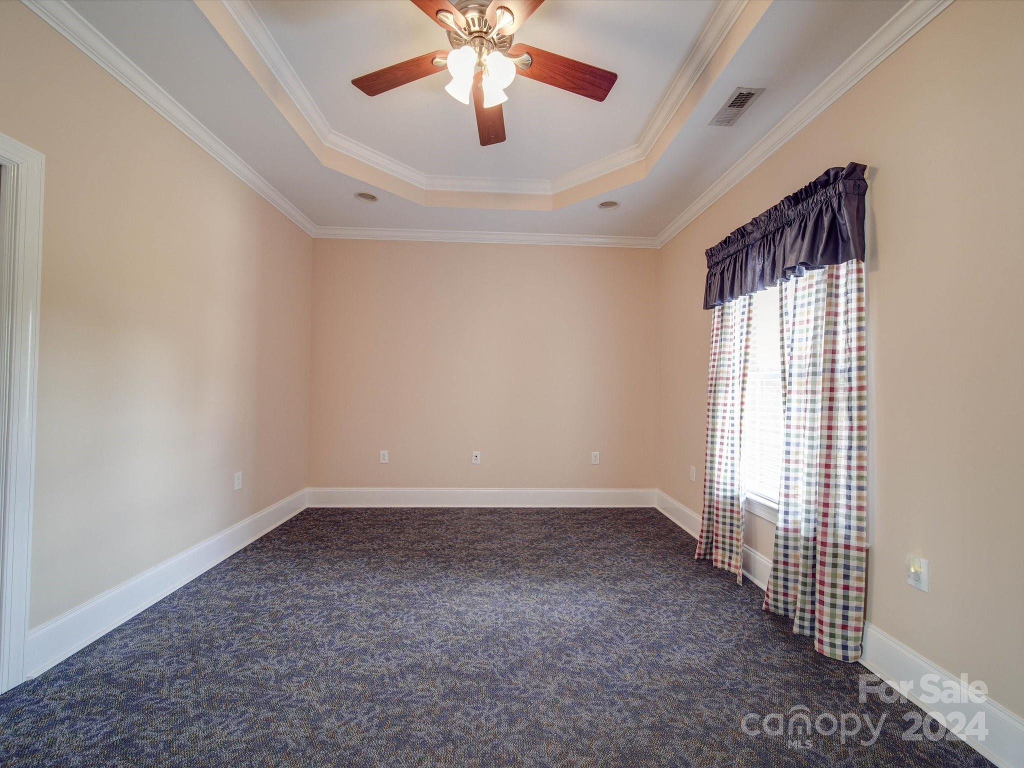 1562 Elkhart Circle