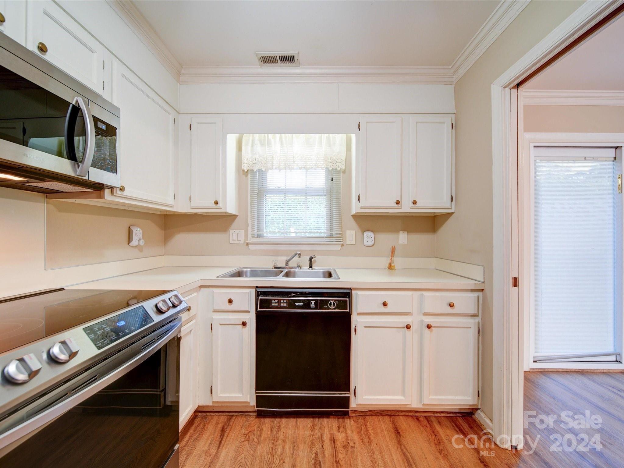 1212 E Franklin Boulevard Unit: B