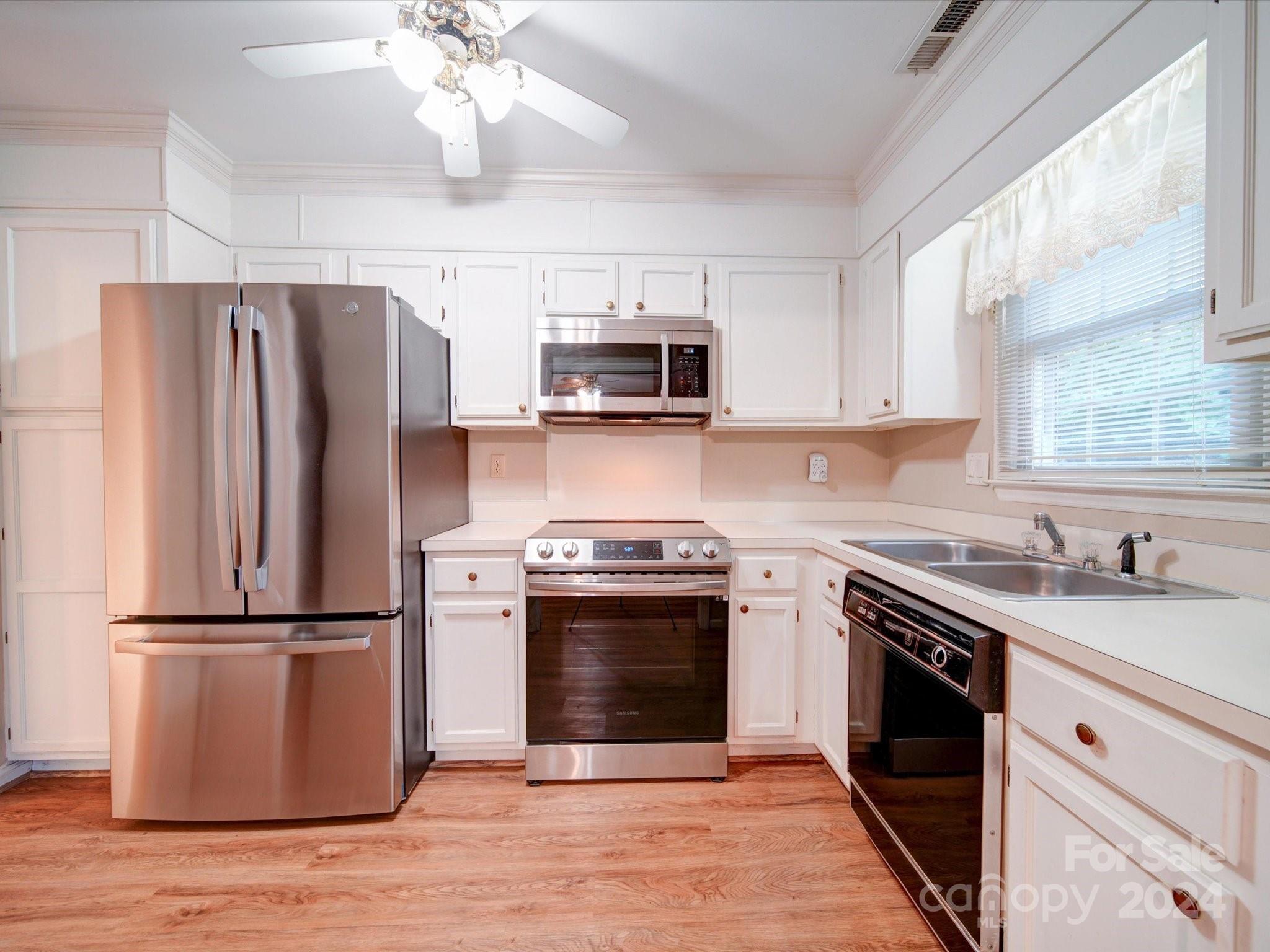 1212 E Franklin Boulevard Unit: B