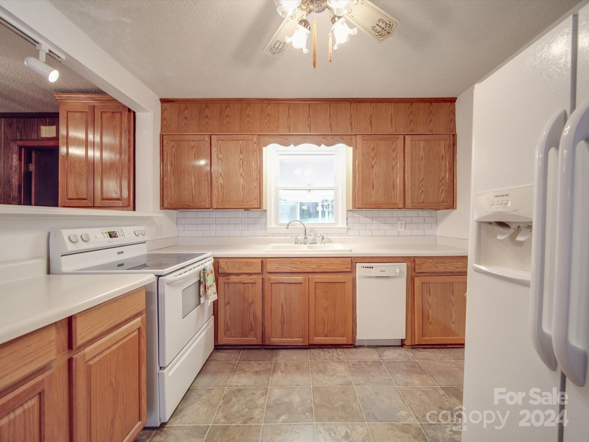 3531 Chapelwood Drive