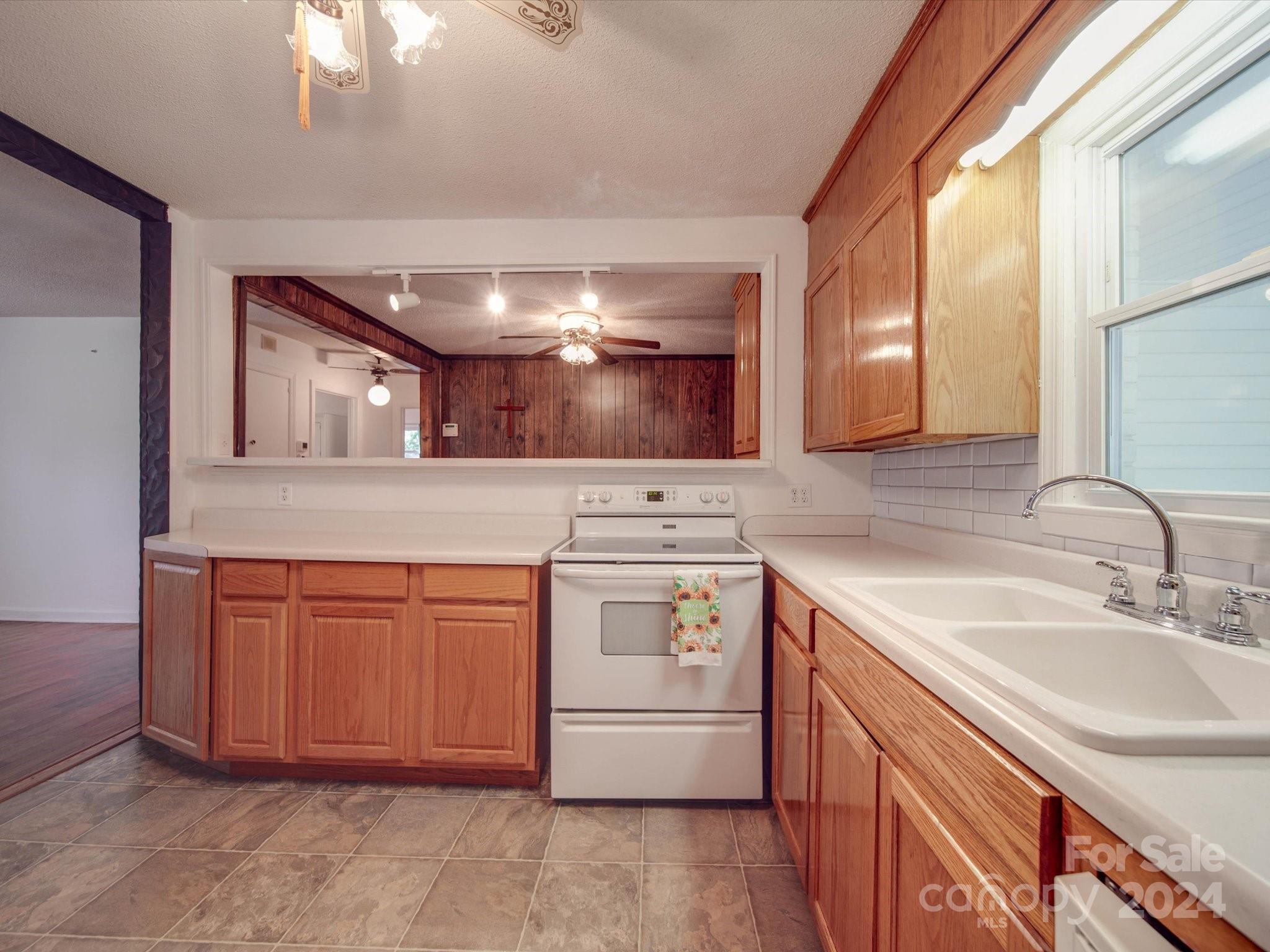 3531 Chapelwood Drive