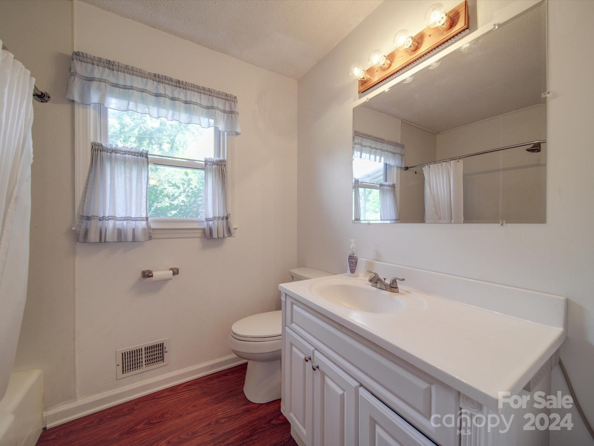 3531 Chapelwood Drive