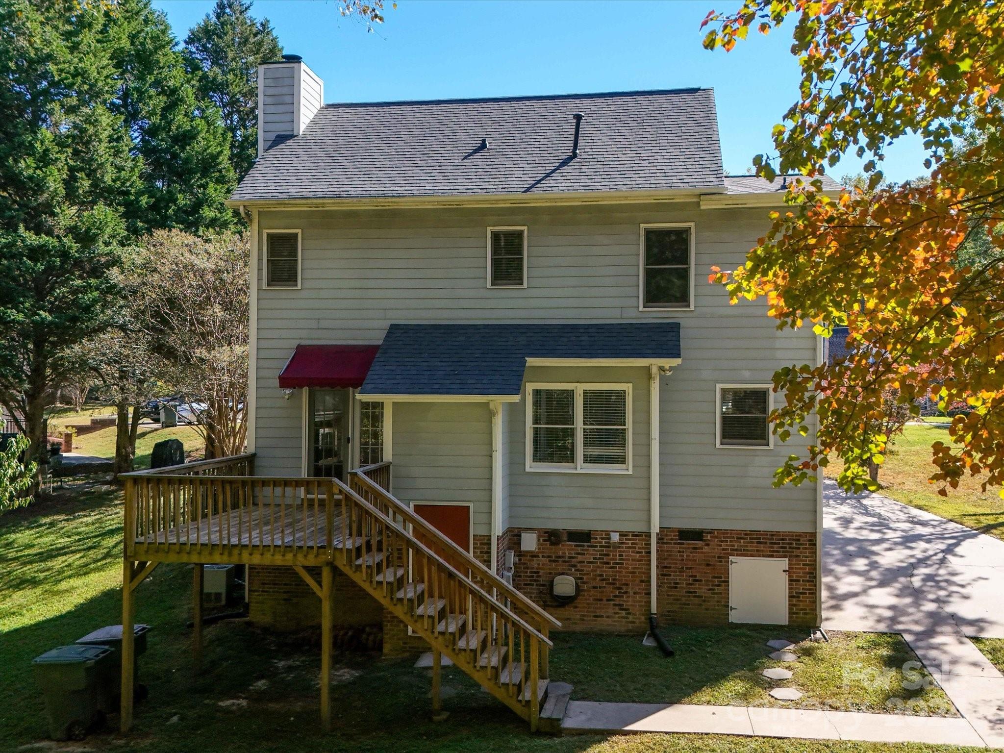 1942 Rhoden Court