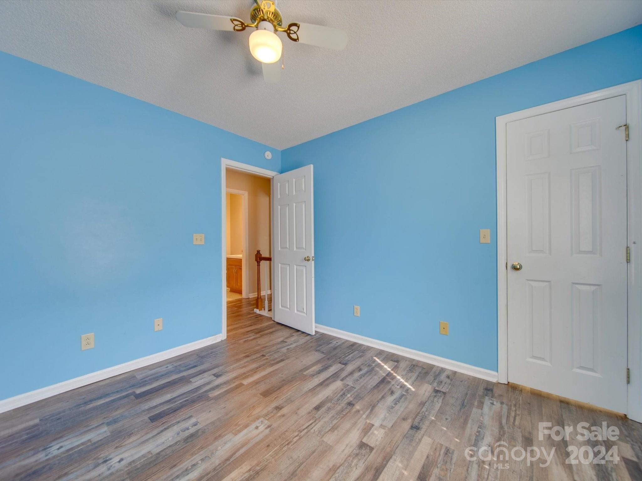 1942 Rhoden Court