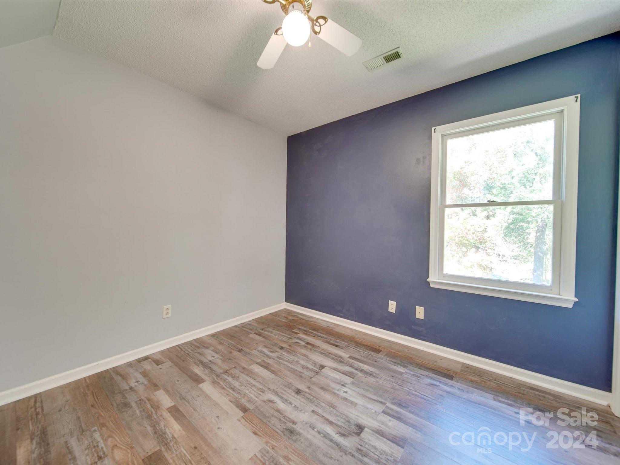 1942 Rhoden Court