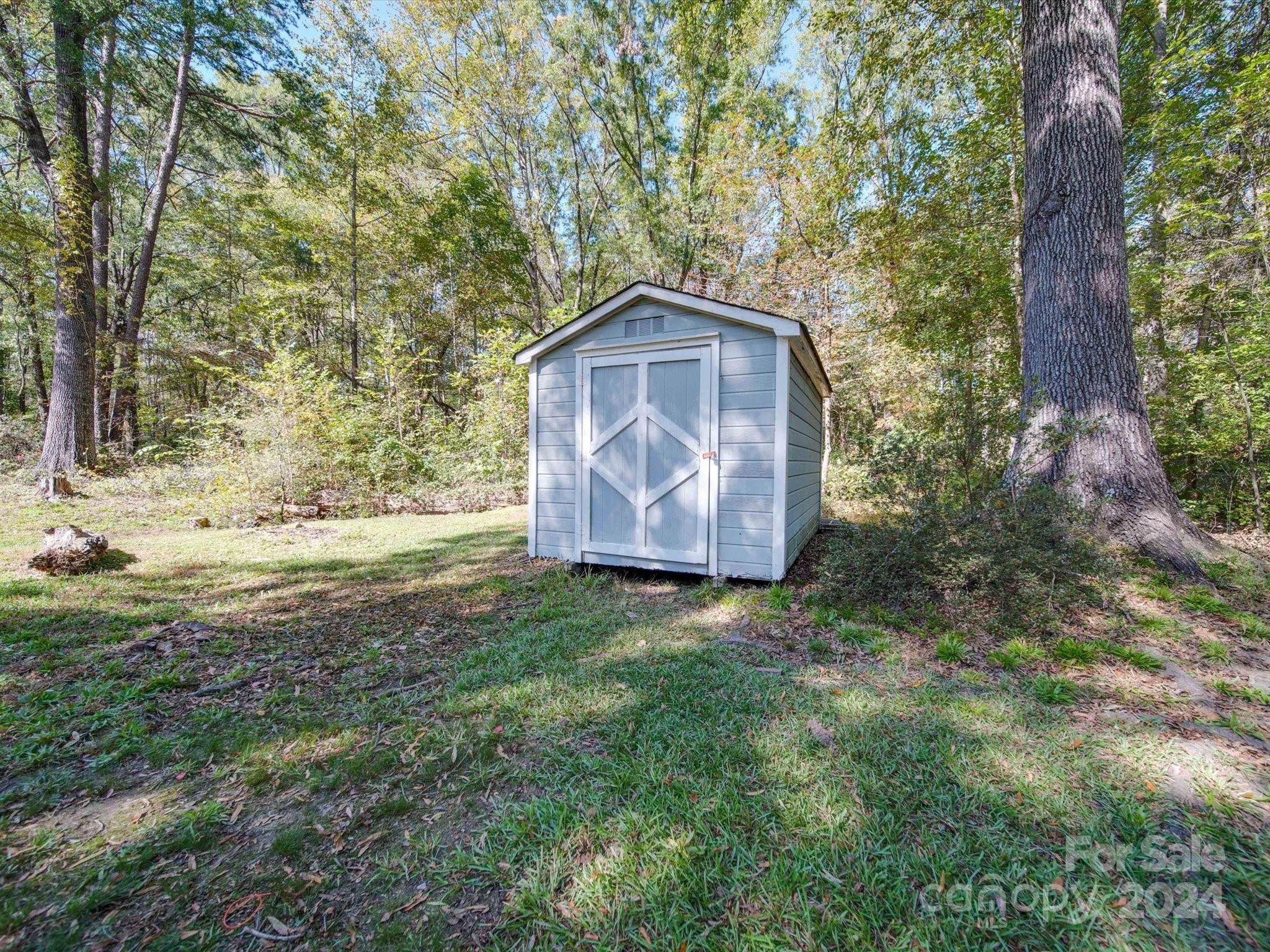 1942 Rhoden Court