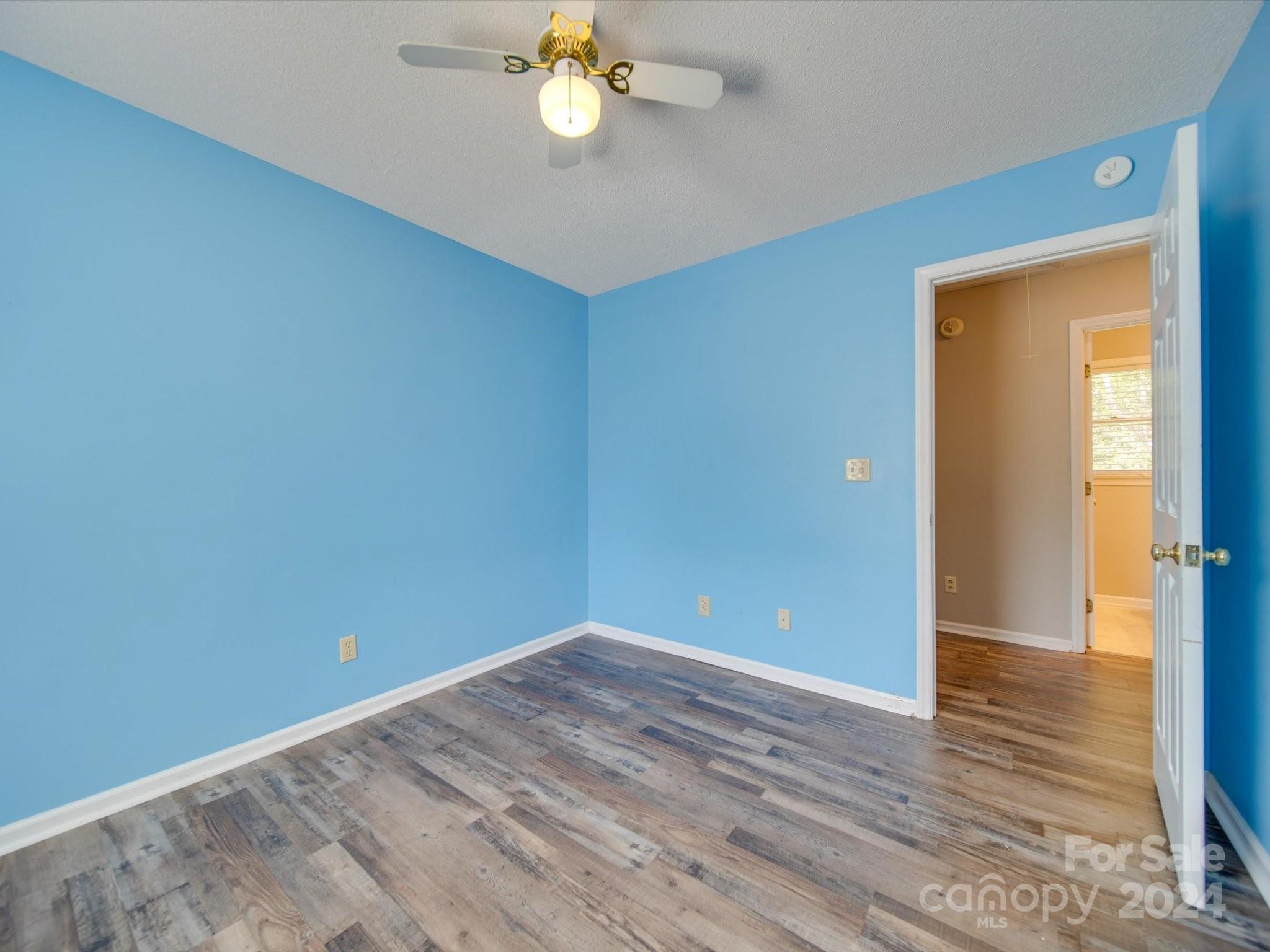 1942 Rhoden Court
