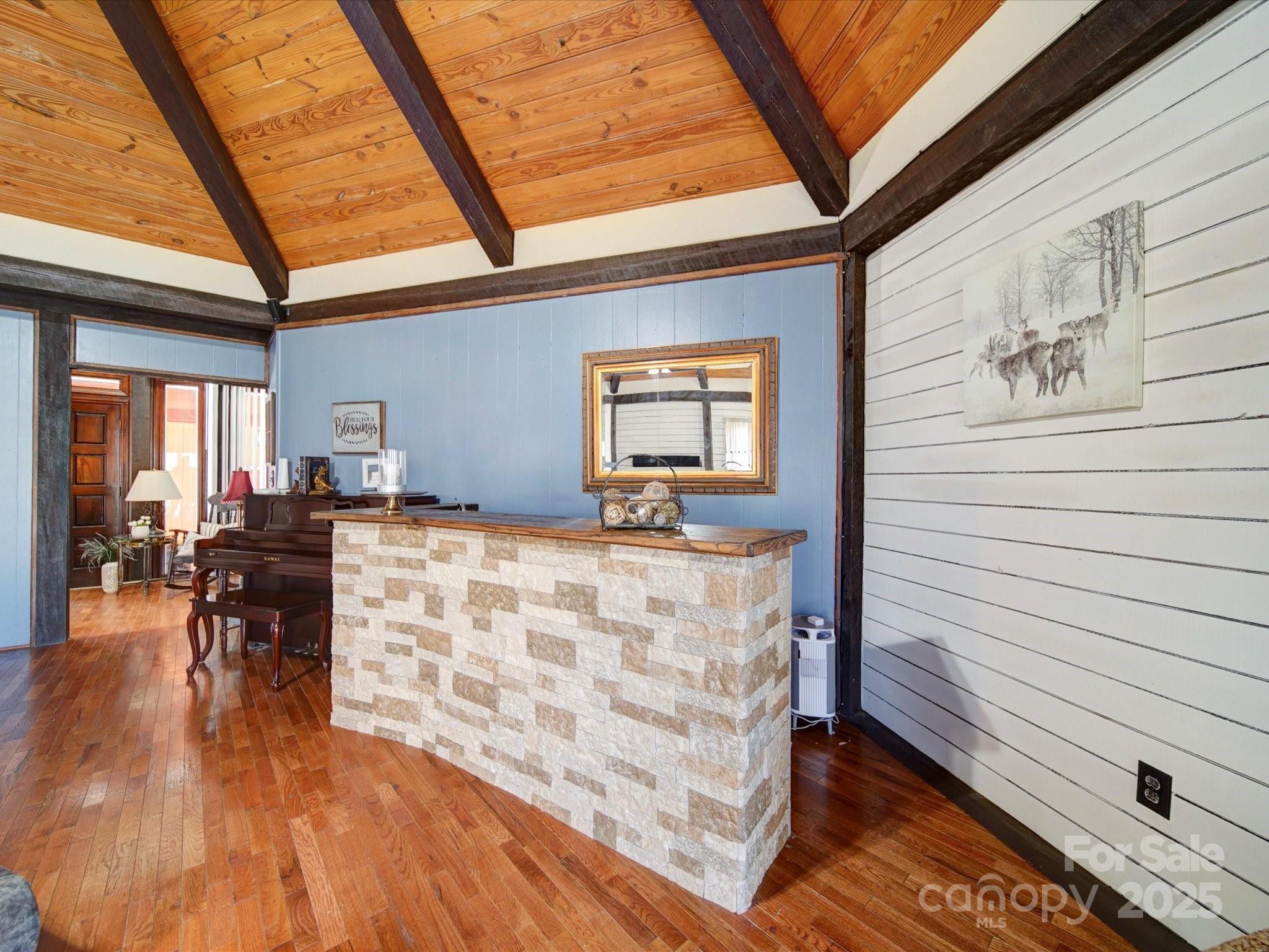 128 Fallingwood Circle