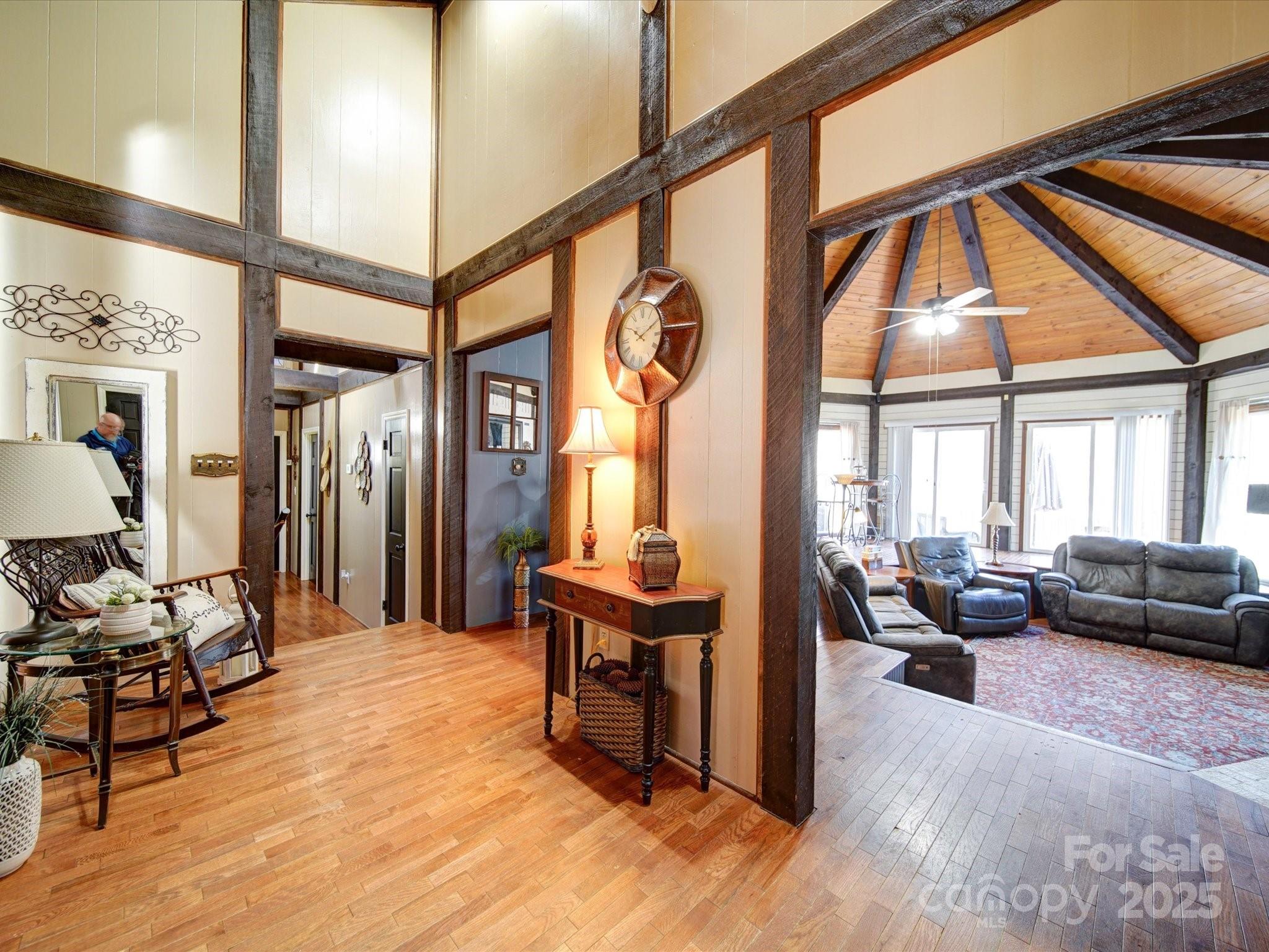 128 Fallingwood Circle