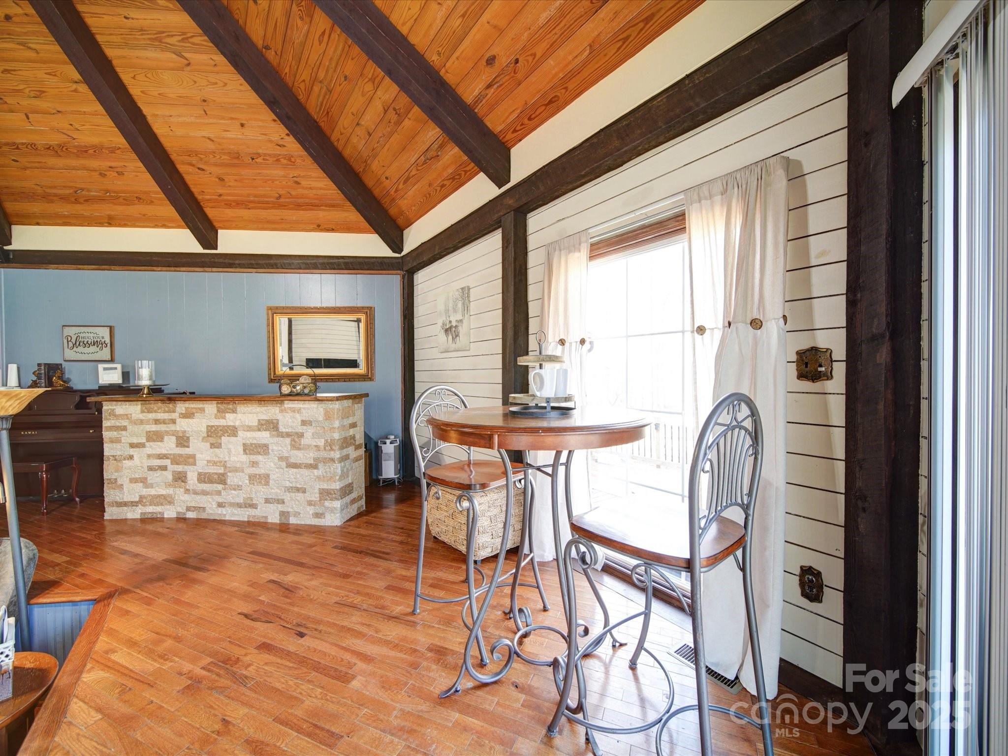 128 Fallingwood Circle