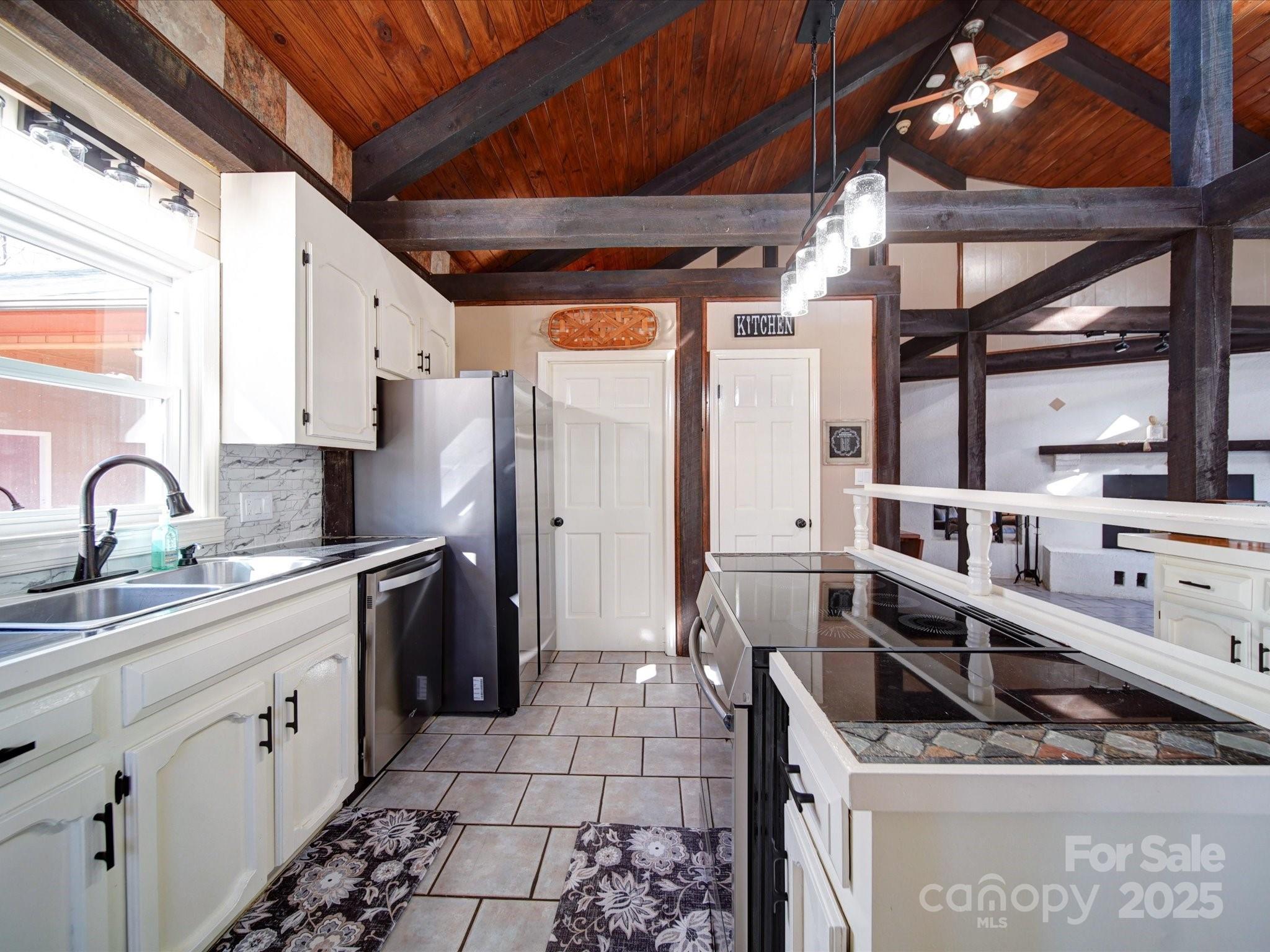 128 Fallingwood Circle