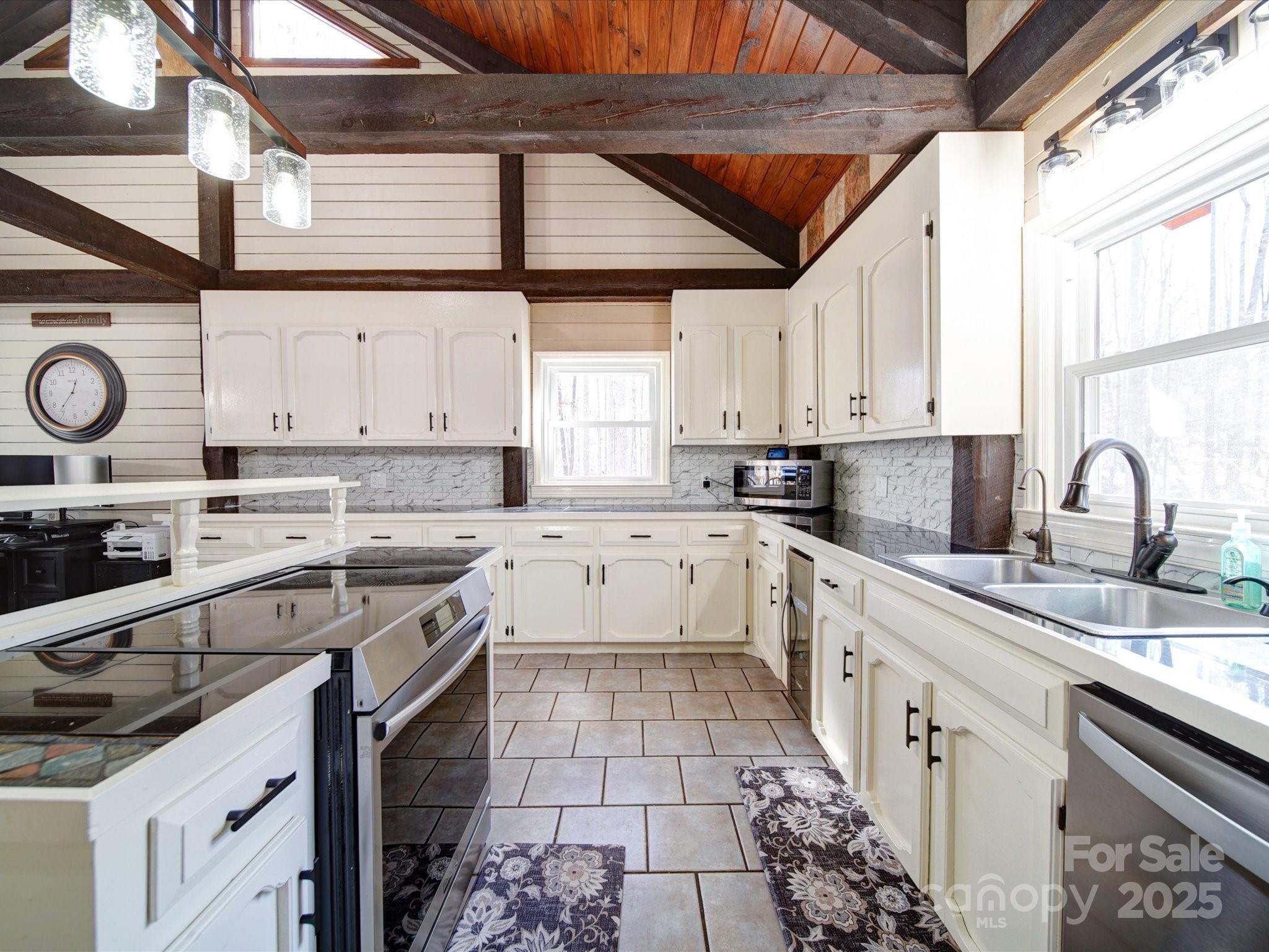 128 Fallingwood Circle