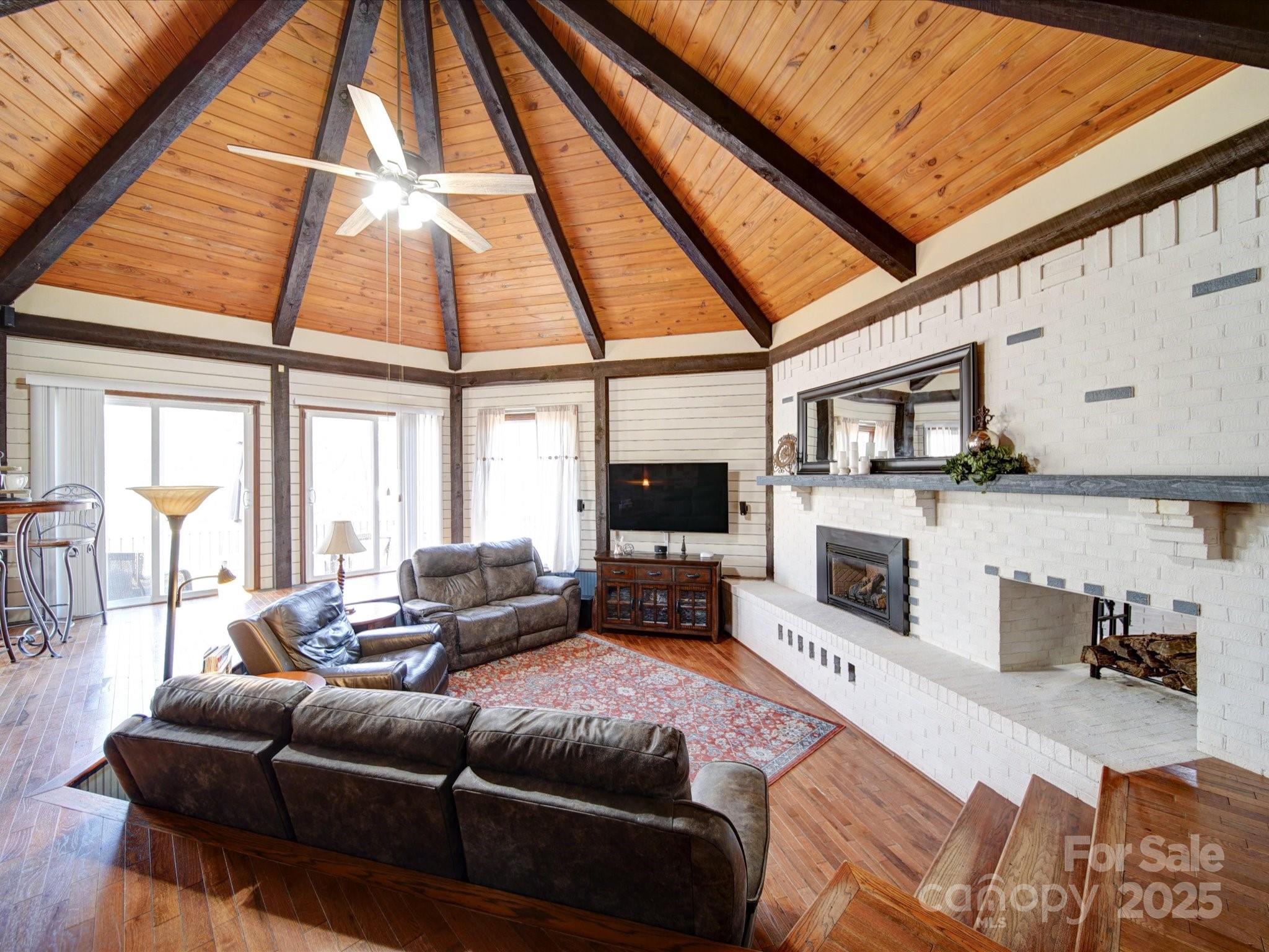 128 Fallingwood Circle
