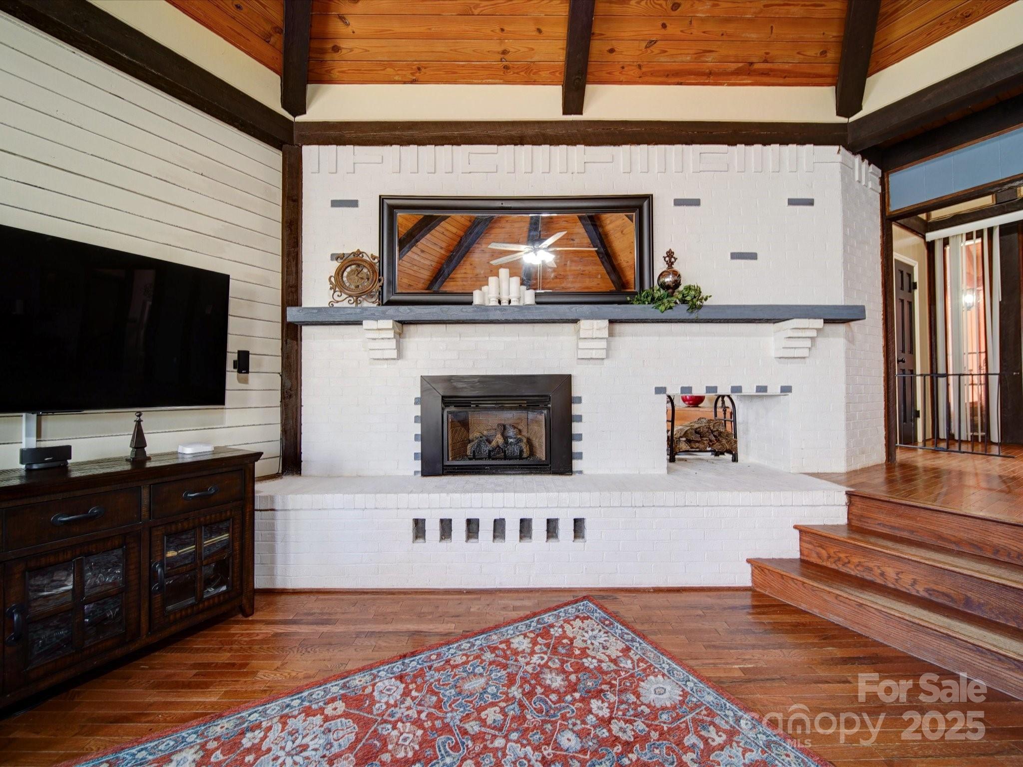 128 Fallingwood Circle