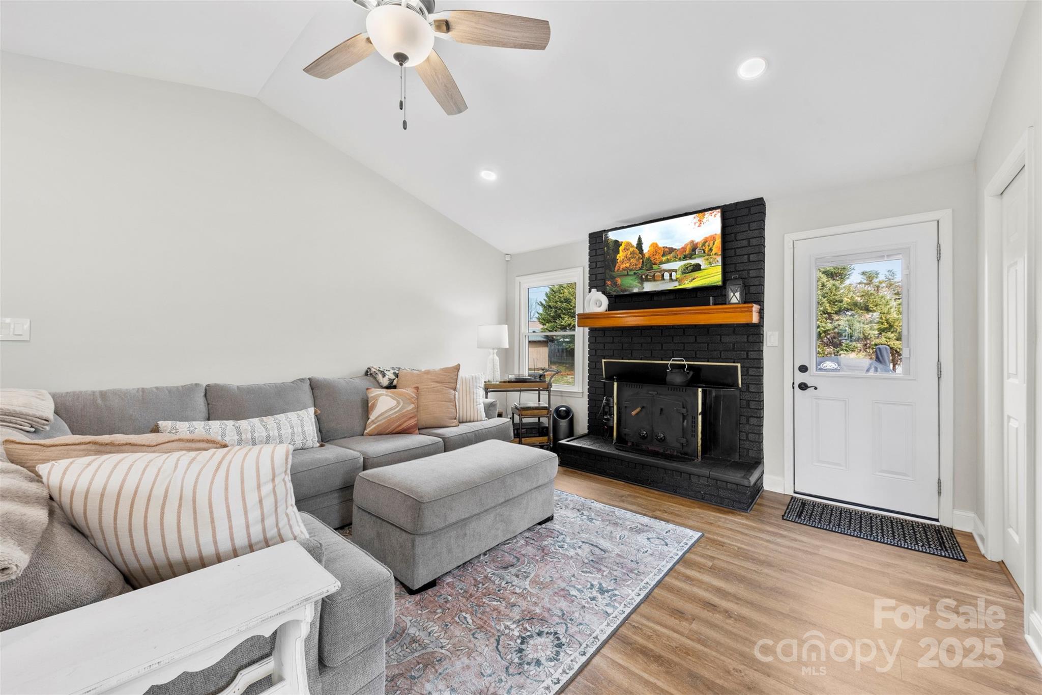 3521 Heather Lane