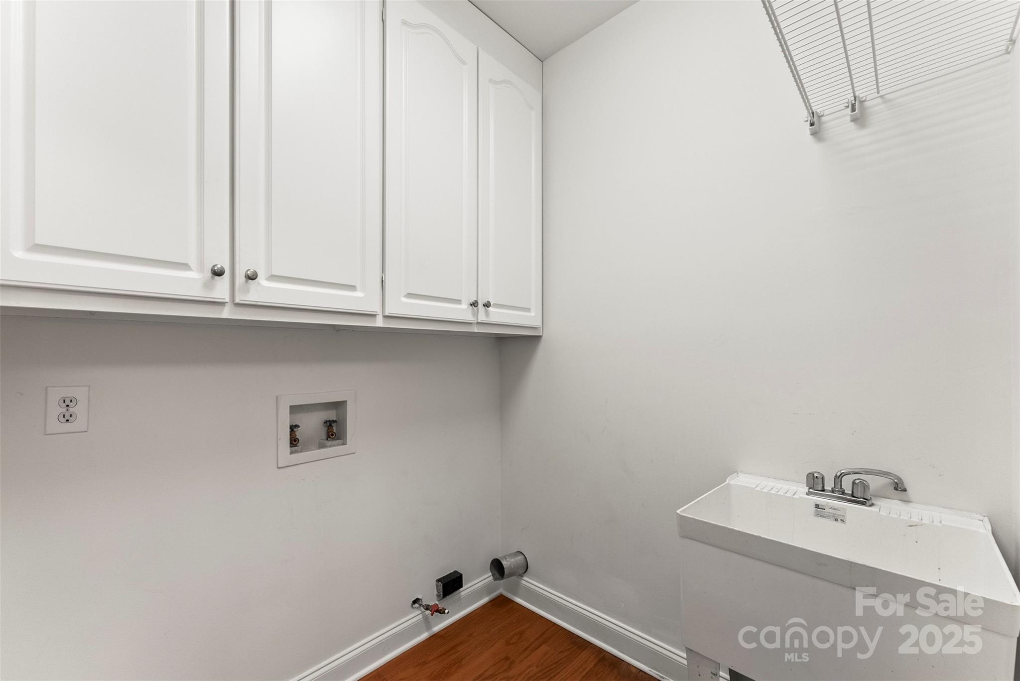 2323 Pinefield Court