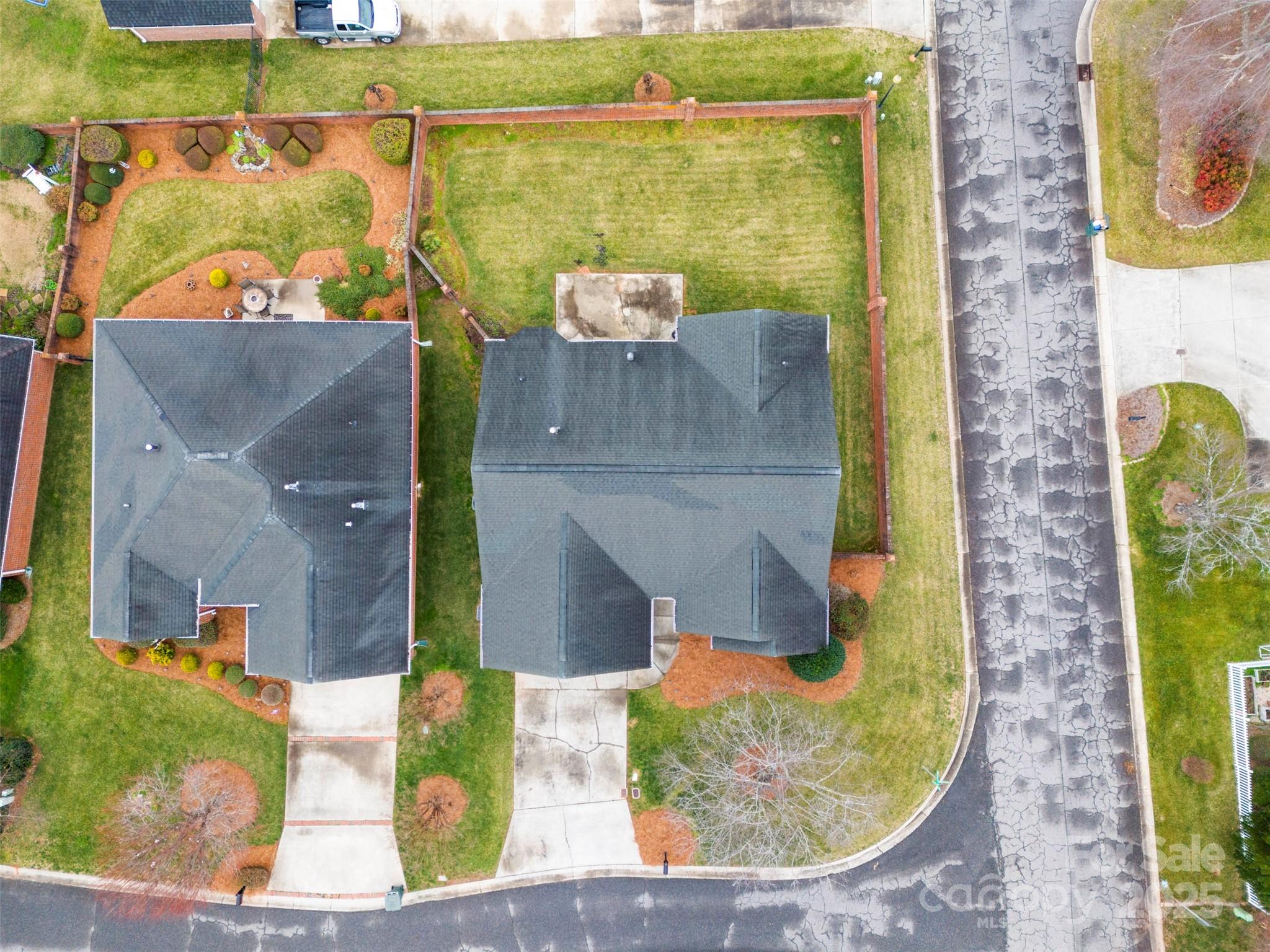 2323 Pinefield Court