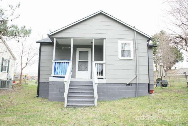 1909 Marshall Avenue
