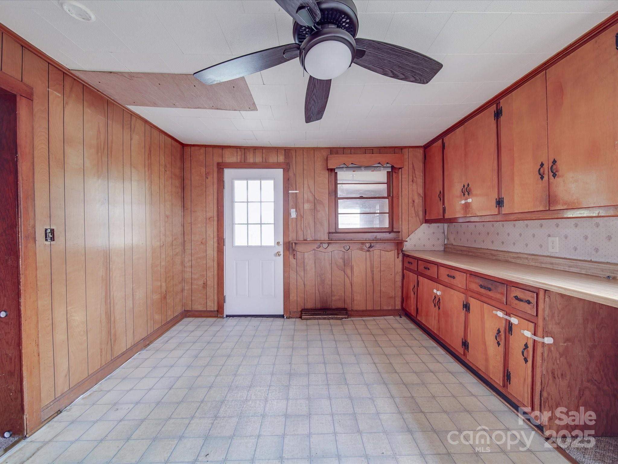 201 Robinson Road