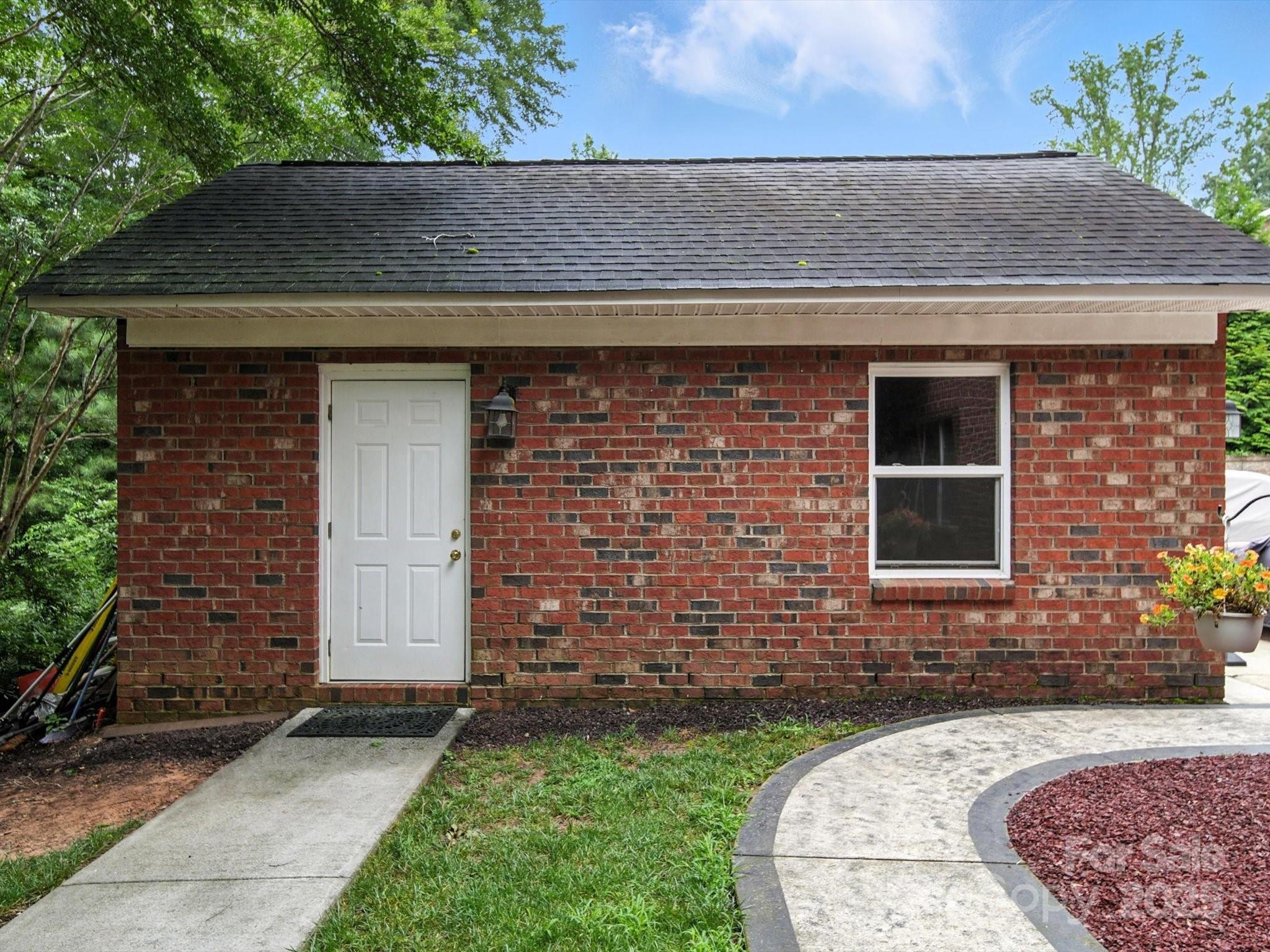 2769 Independence Way