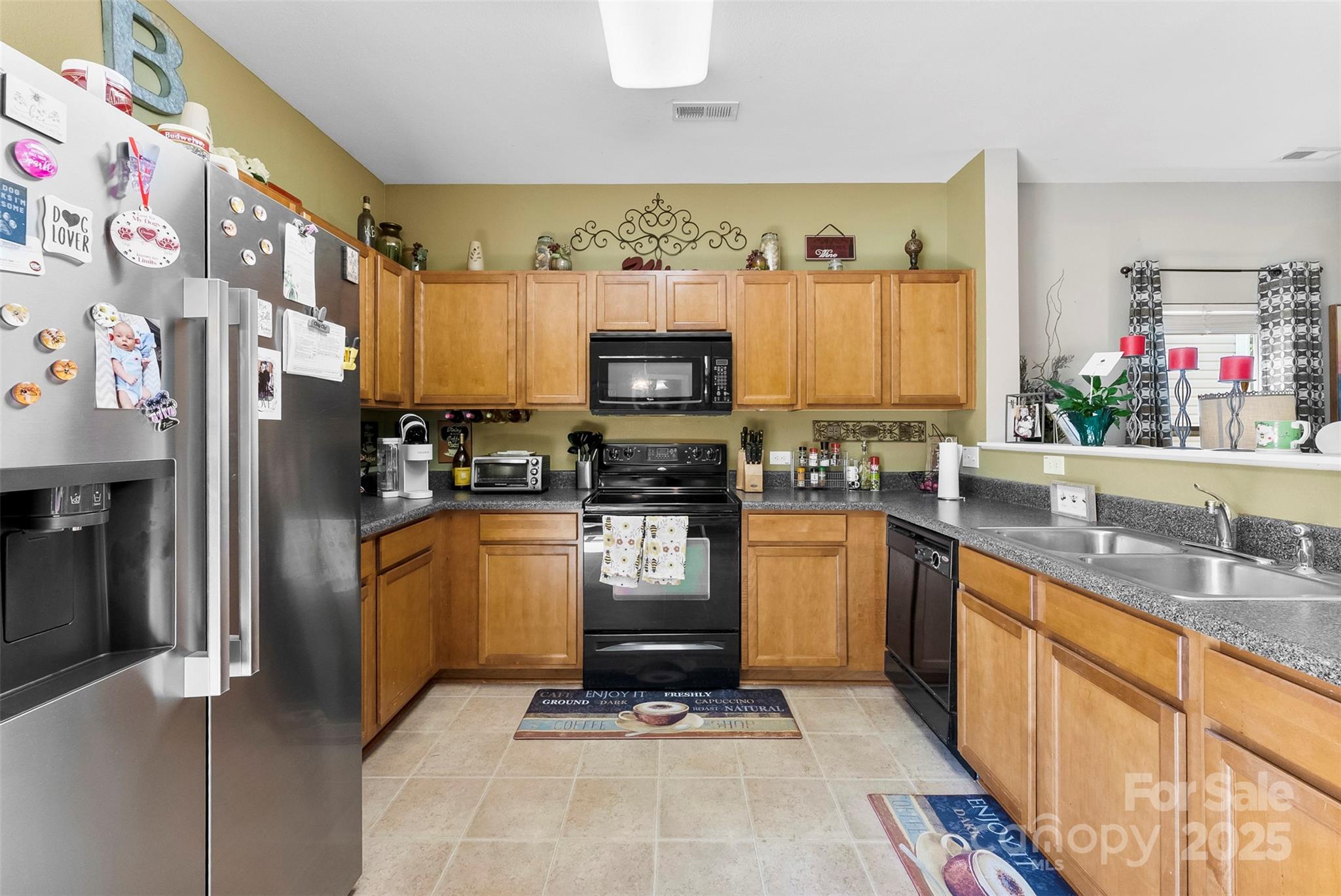924 Willow Creek Drive