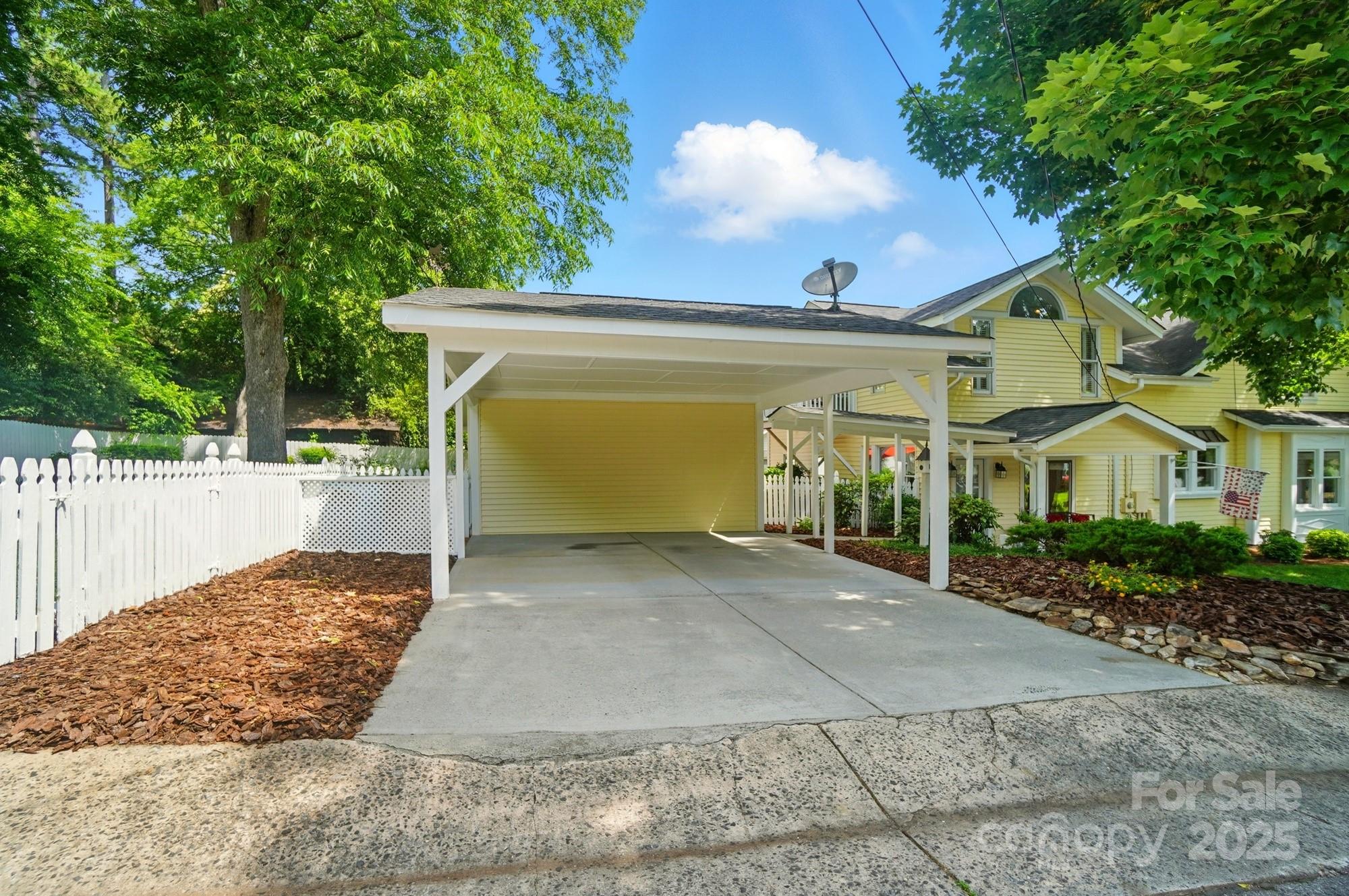 22 Poplar Street