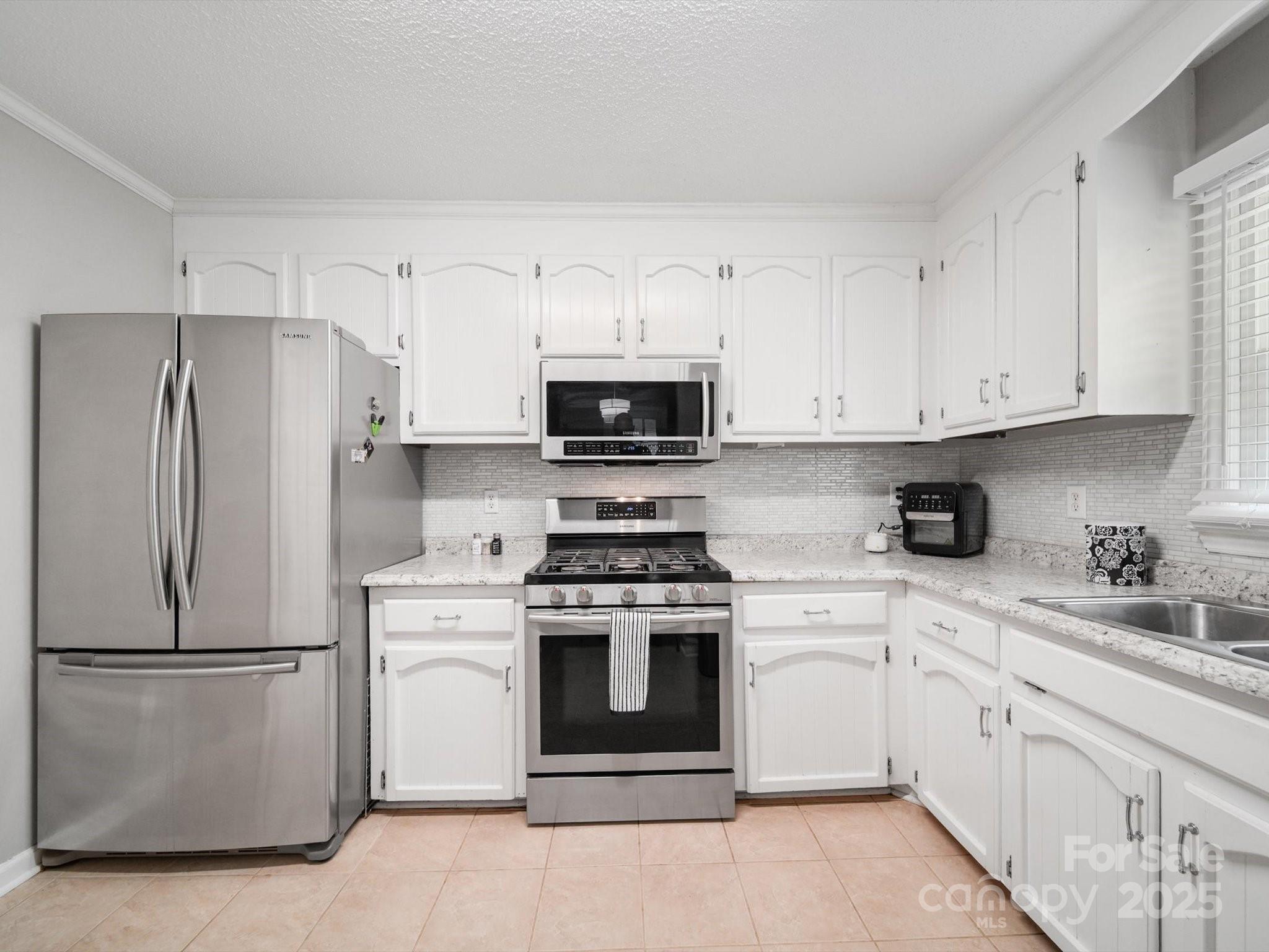 713 Hickory Hill Court