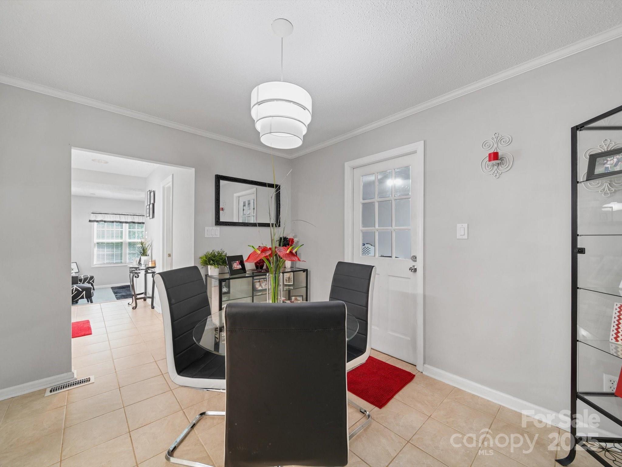 713 Hickory Hill Court