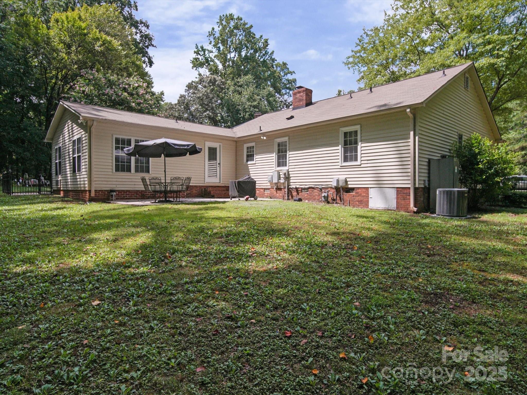 713 Hickory Hill Court