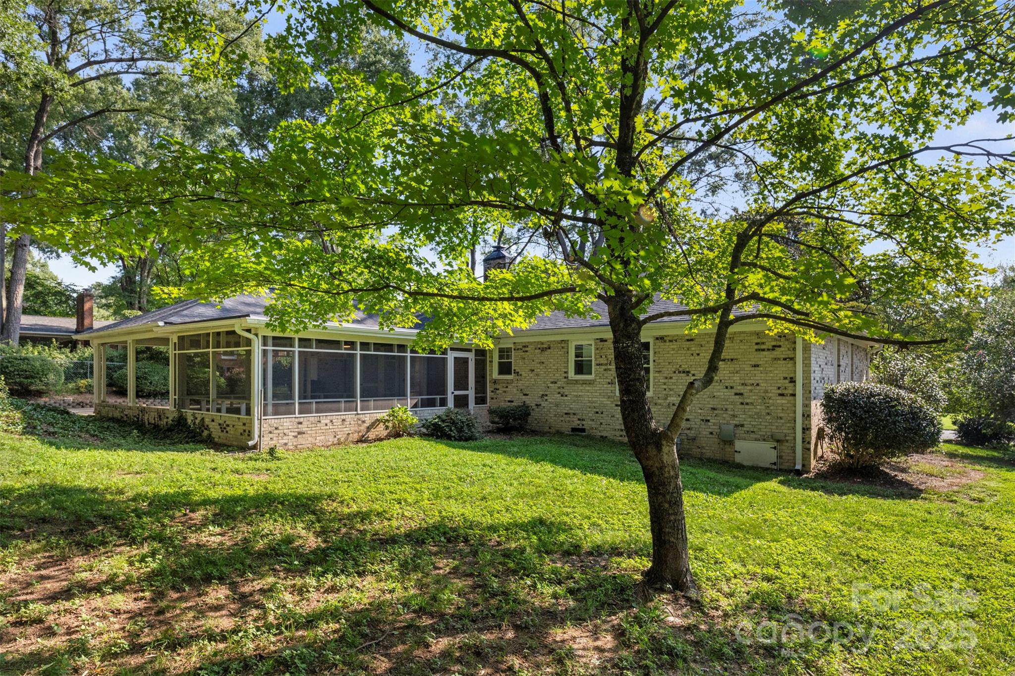 1915 Kingston Drive