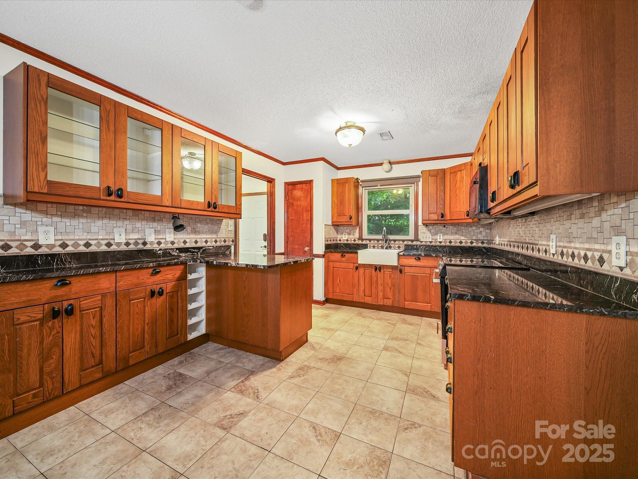 222 Woodridge Drive