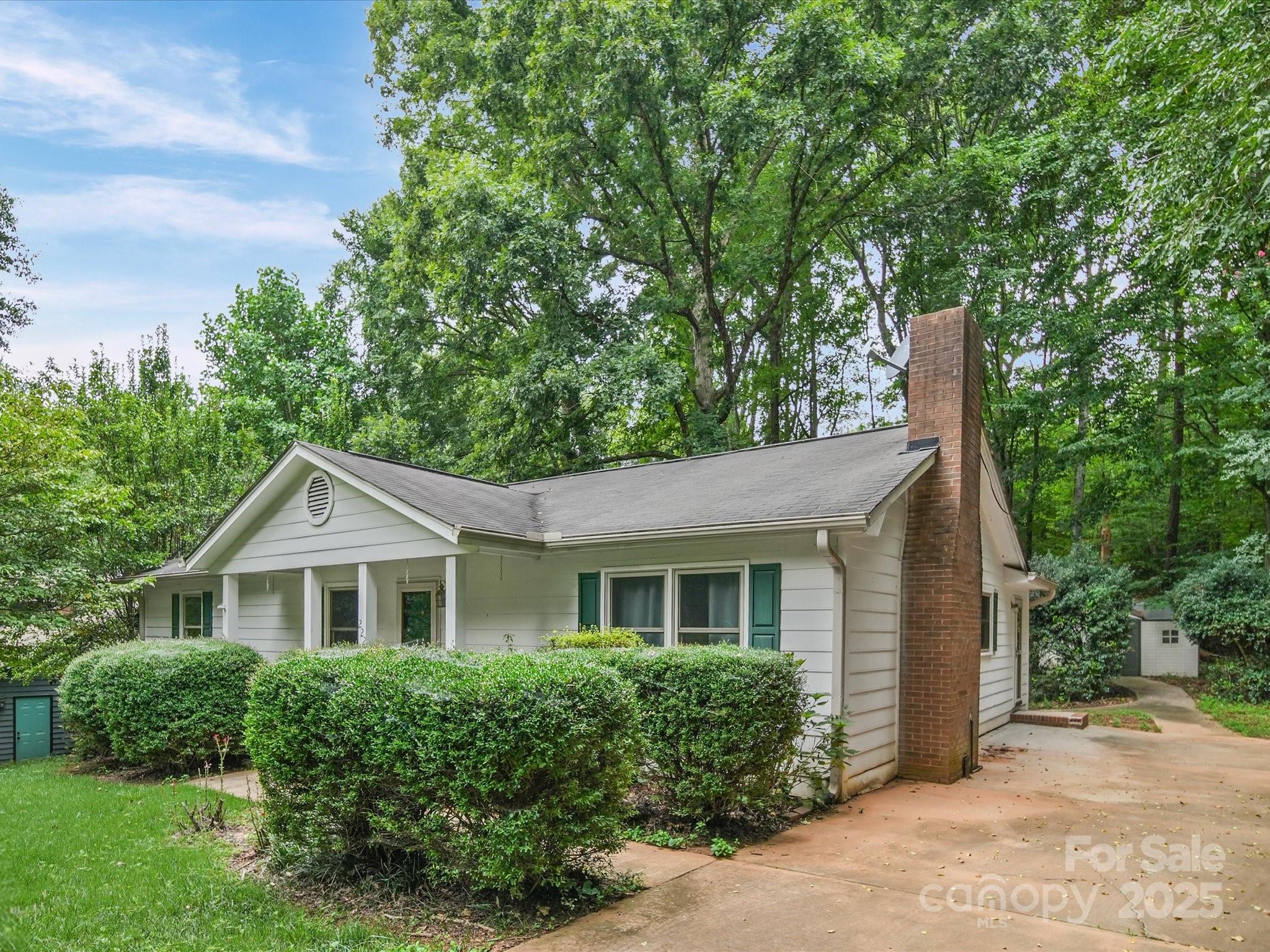 222 Woodridge Drive