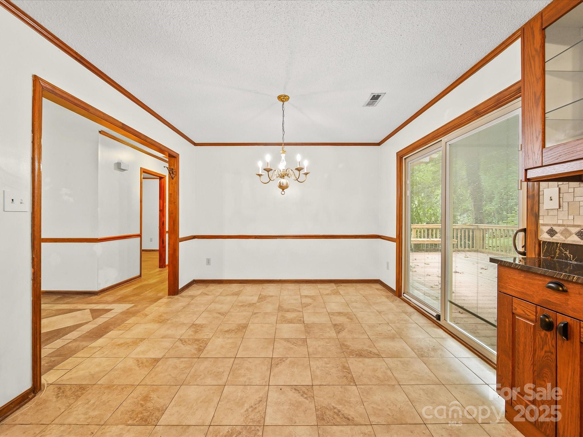 222 Woodridge Drive