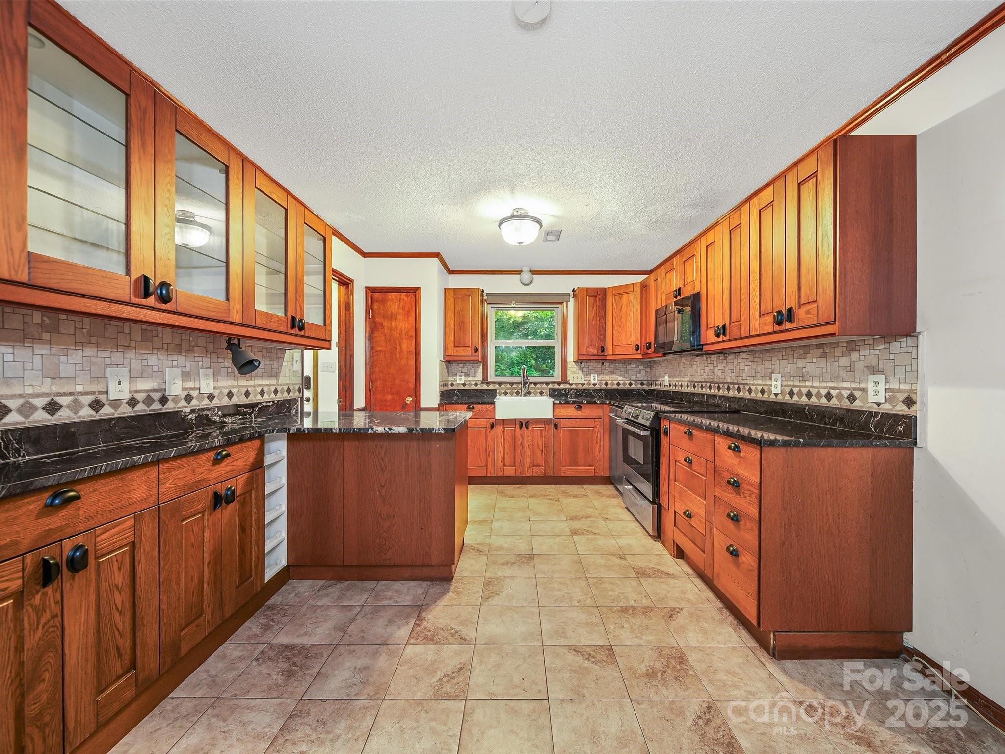 222 Woodridge Drive