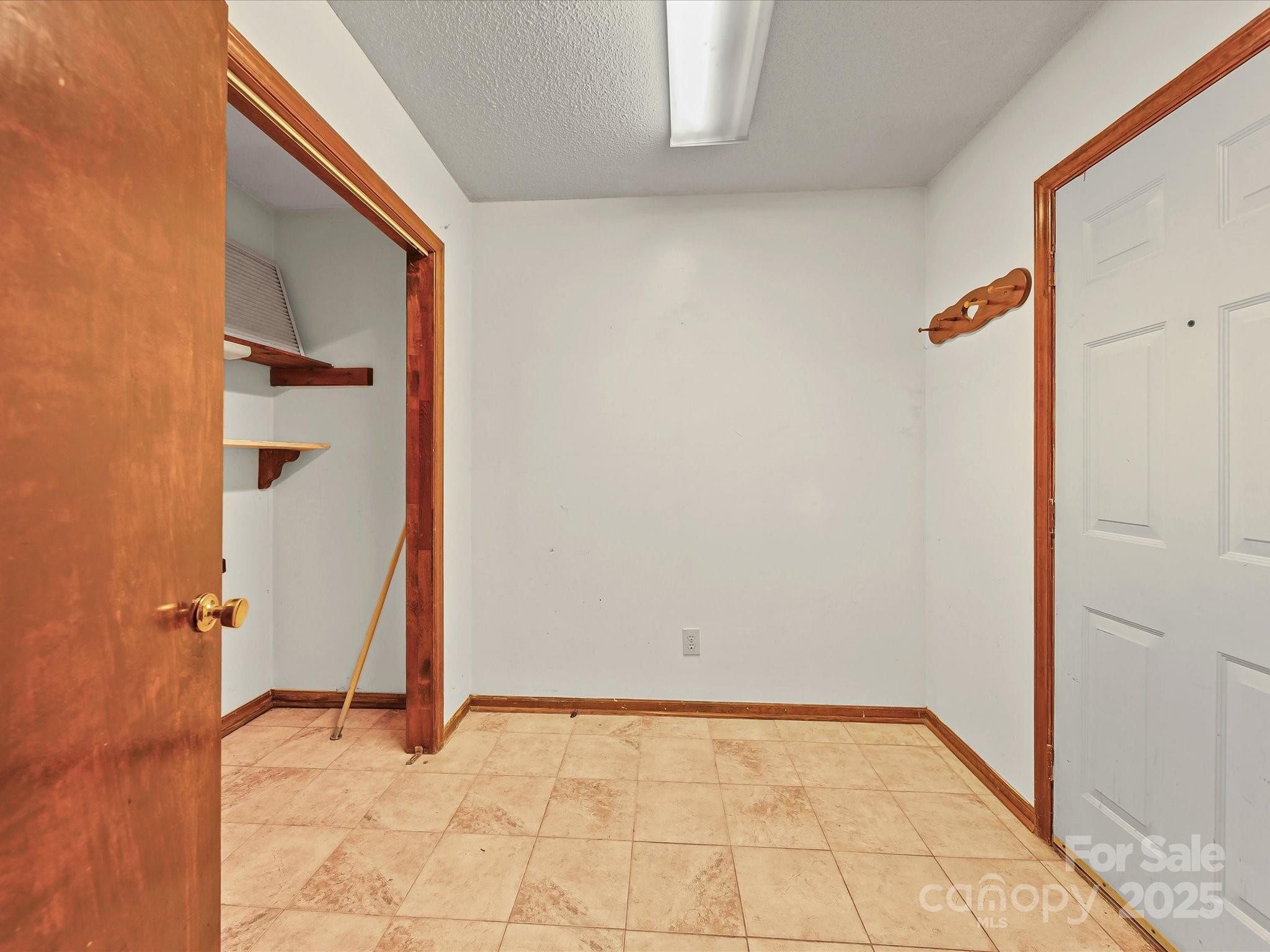 222 Woodridge Drive