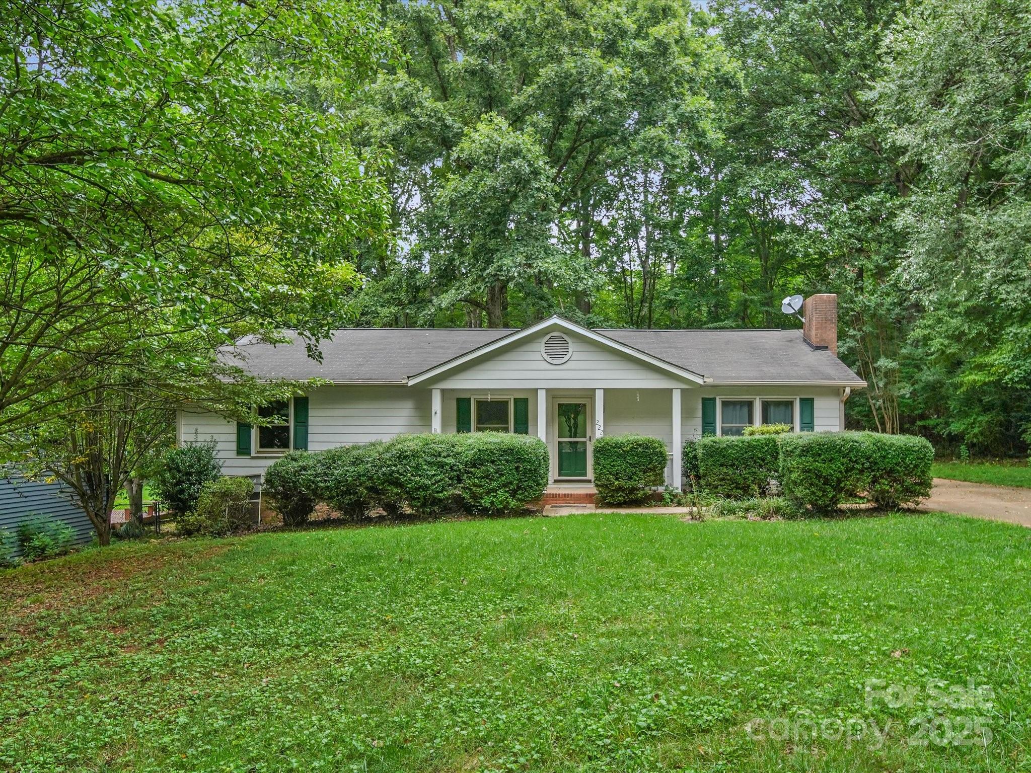 222 Woodridge Drive