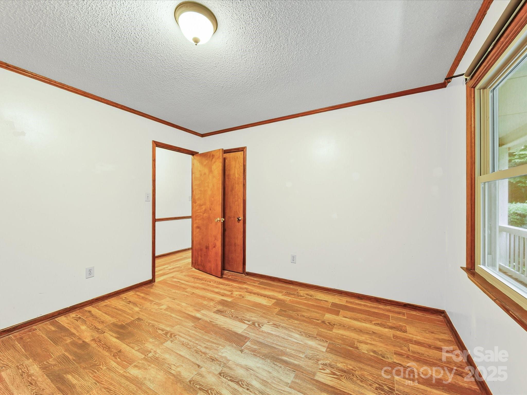 222 Woodridge Drive