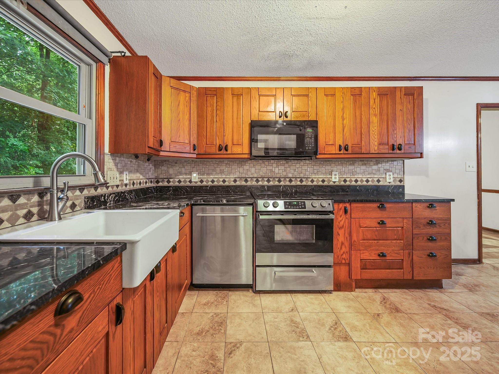 222 Woodridge Drive