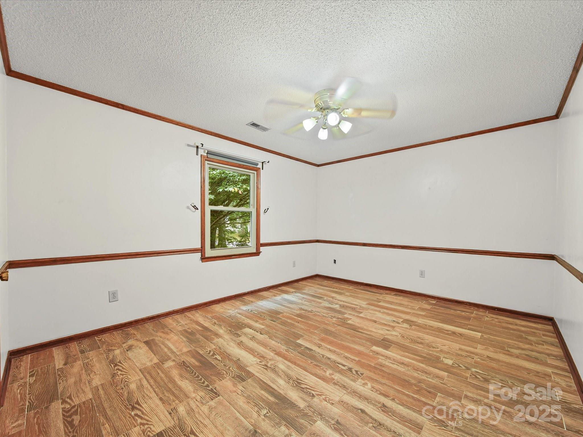222 Woodridge Drive