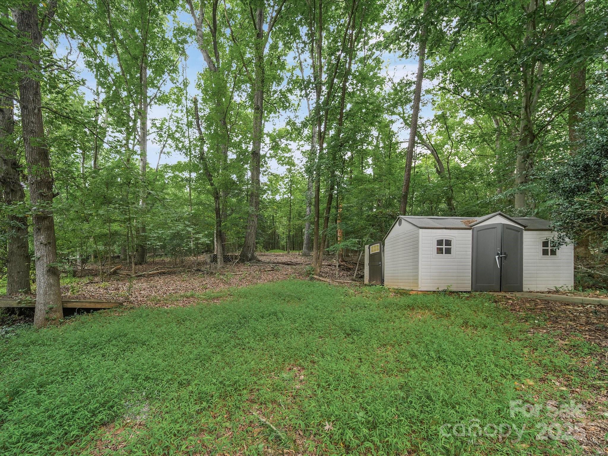 222 Woodridge Drive
