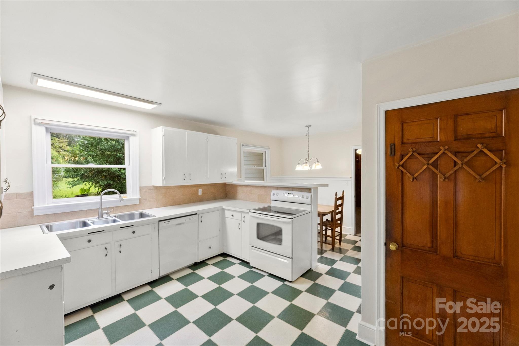803 Townsend Avenue