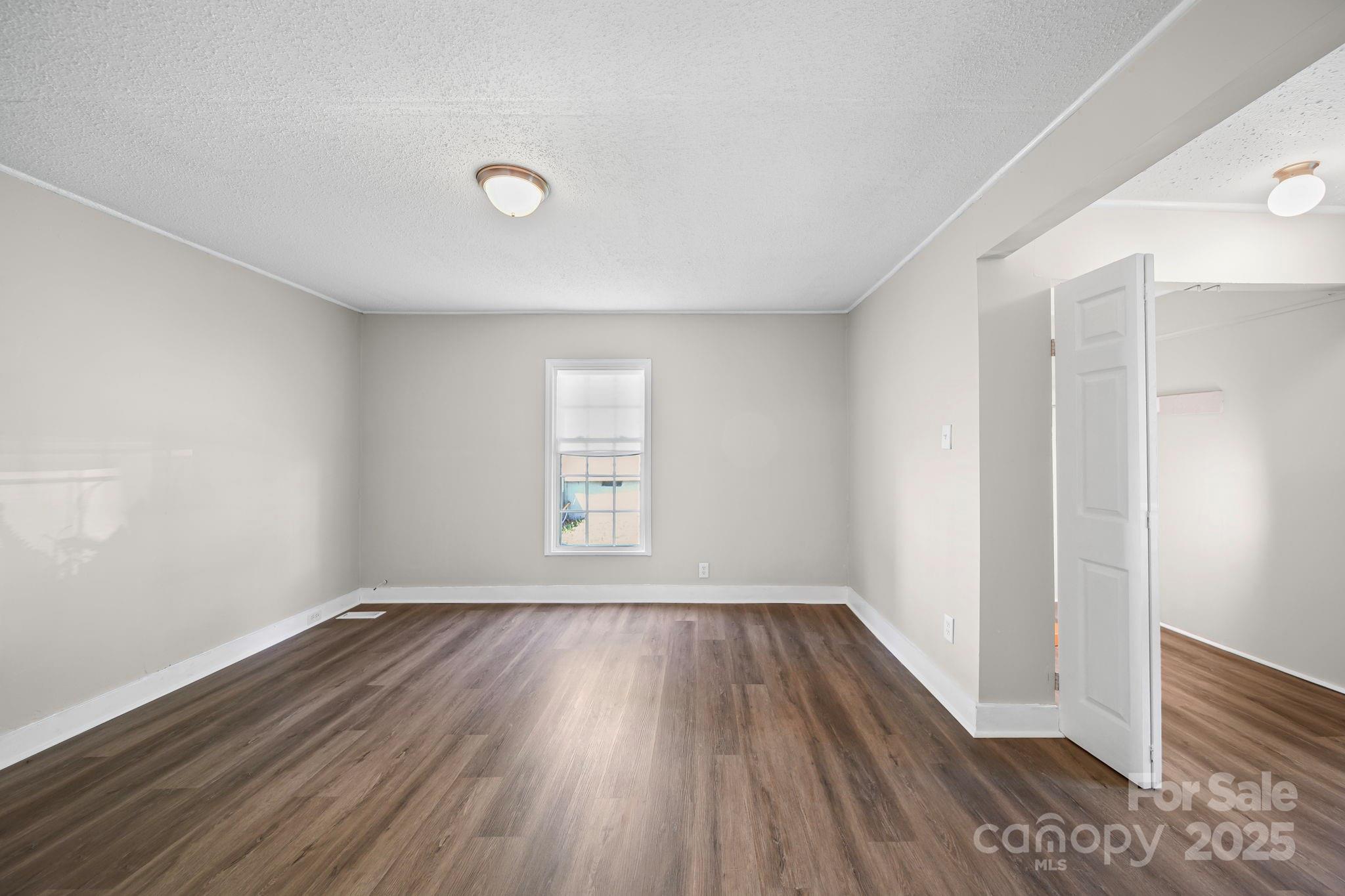 507 E Maple Avenue